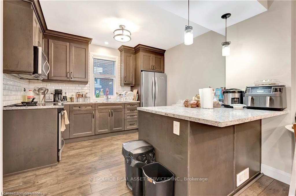 #unit 1 - 25 Major Street Property Photo 7