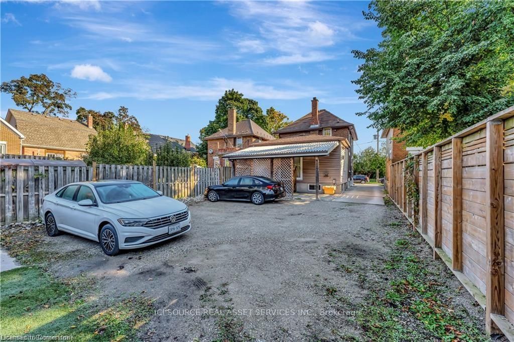 #unit 1 - 25 Major Street Property Photo 13