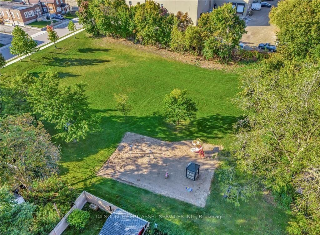 #unit 1 - 25 Major Street Property Photo 16