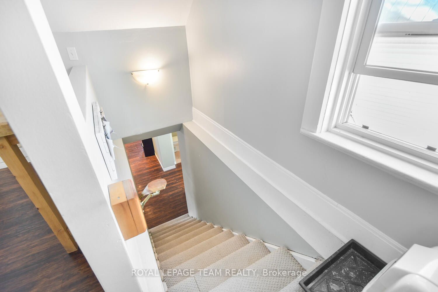 2155 Dundas Street Property Photo 18