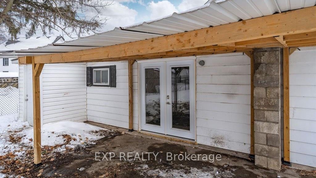 #back - 42 Baldwin Street Property Photo 3