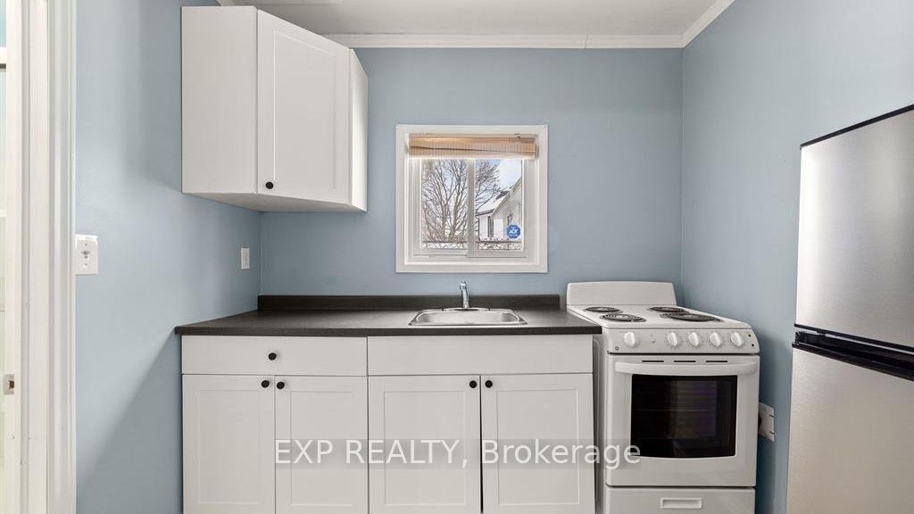 #back - 42 Baldwin Street Property Photo 6