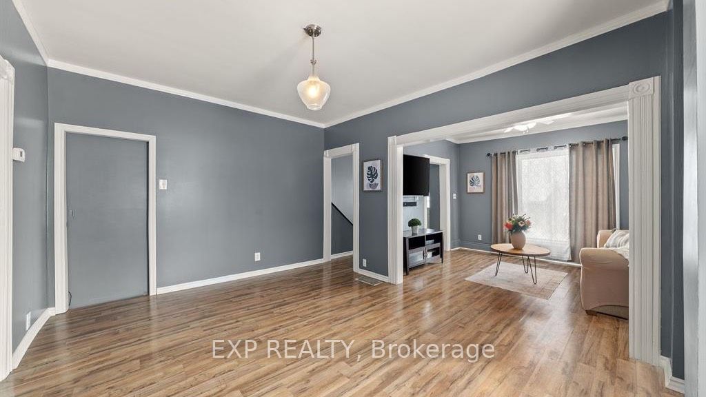 #main - 42 Baldwin Street Property Photo 8