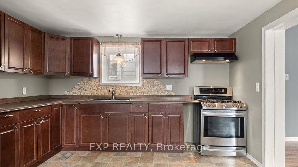 #main - 42 Baldwin Street Property Photo 12