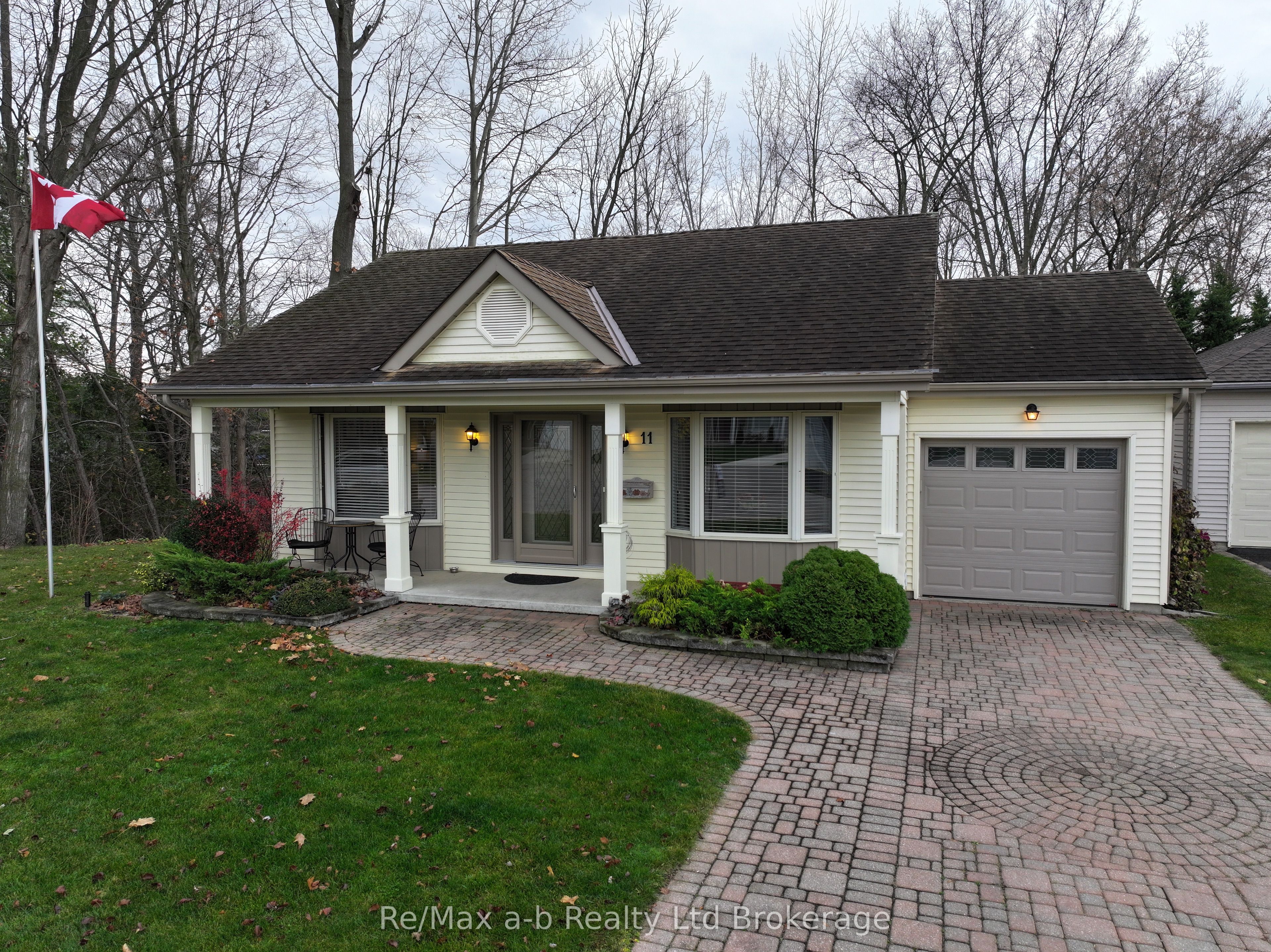 11 Mcdonald Court Property Photo