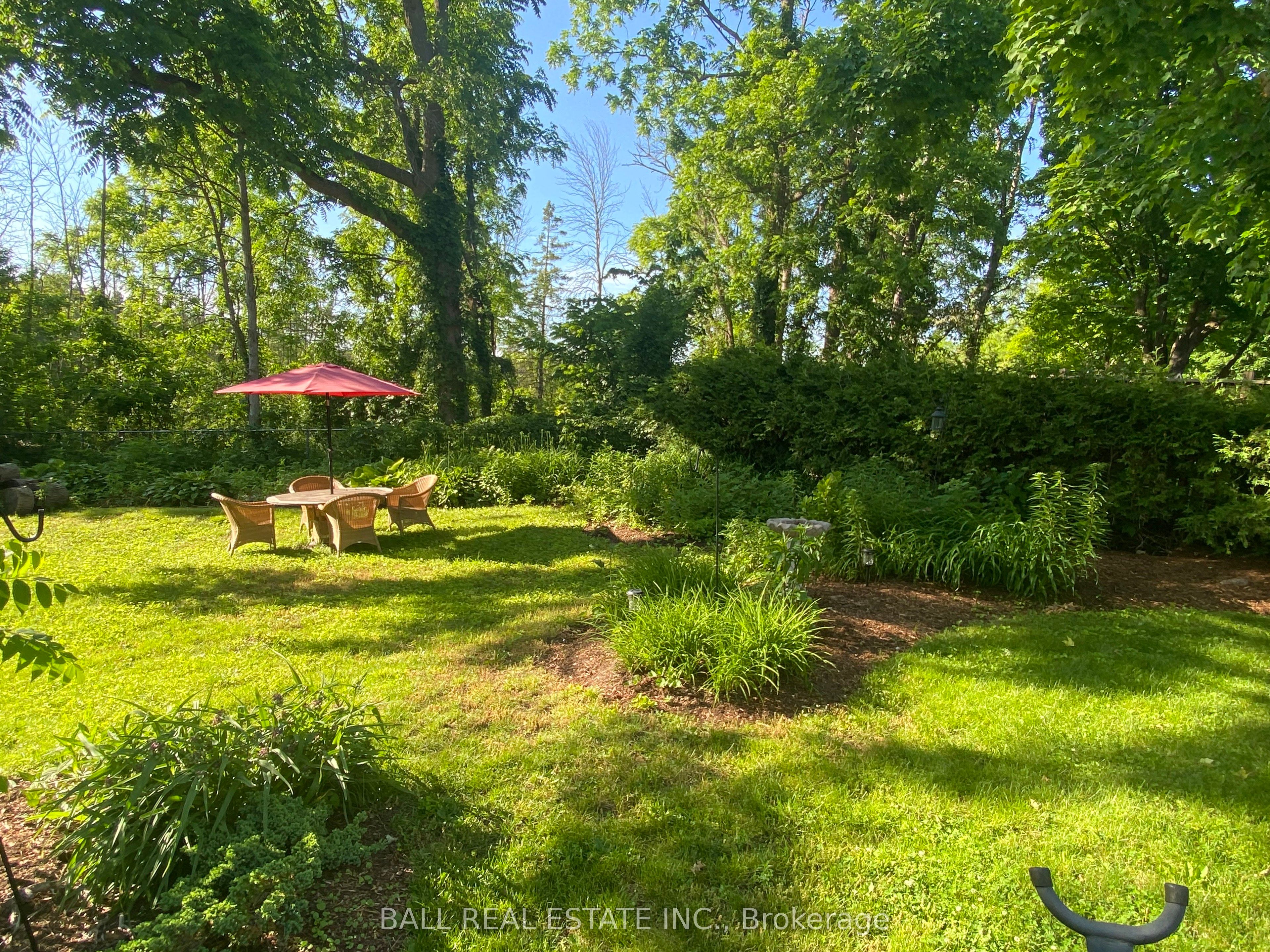 170 Queen Street Property Photo 2