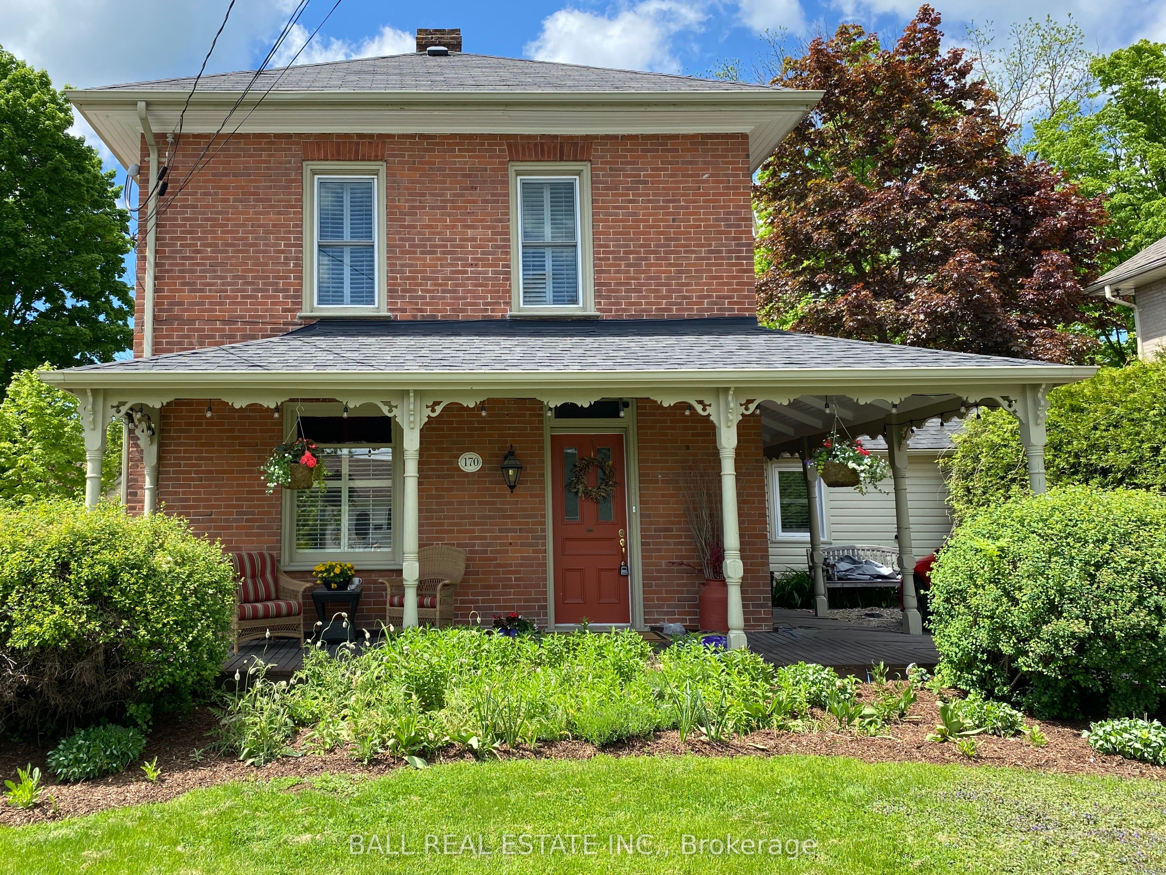 170 Queen Street Property Photo 4