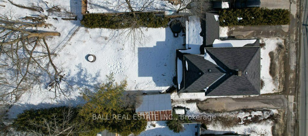 170 Queen Street Property Photo 8