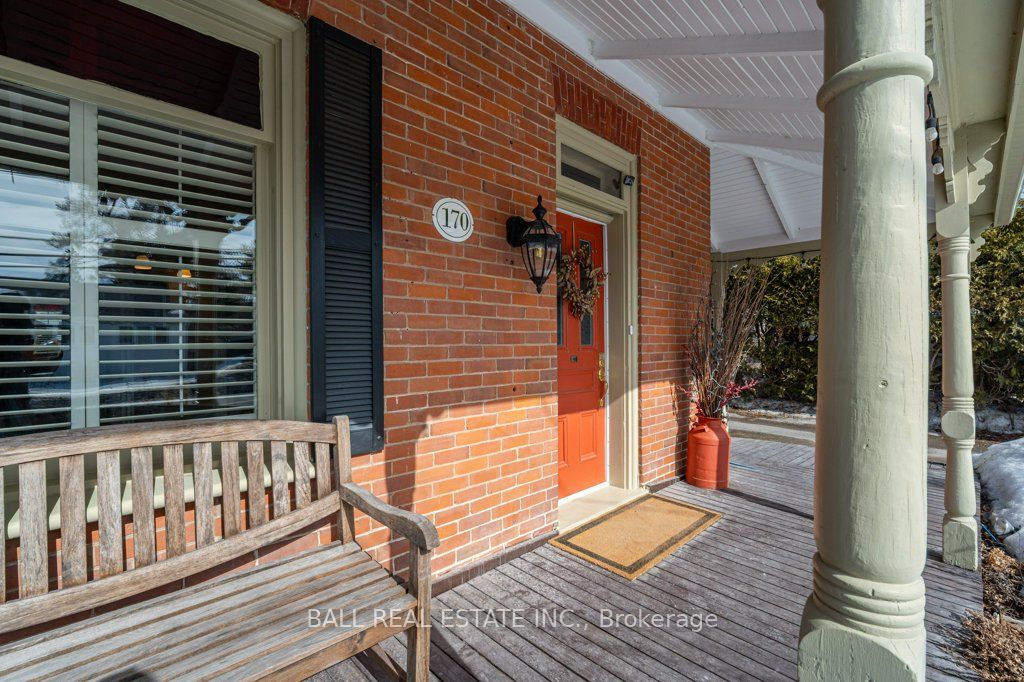 170 Queen Street Property Photo 9