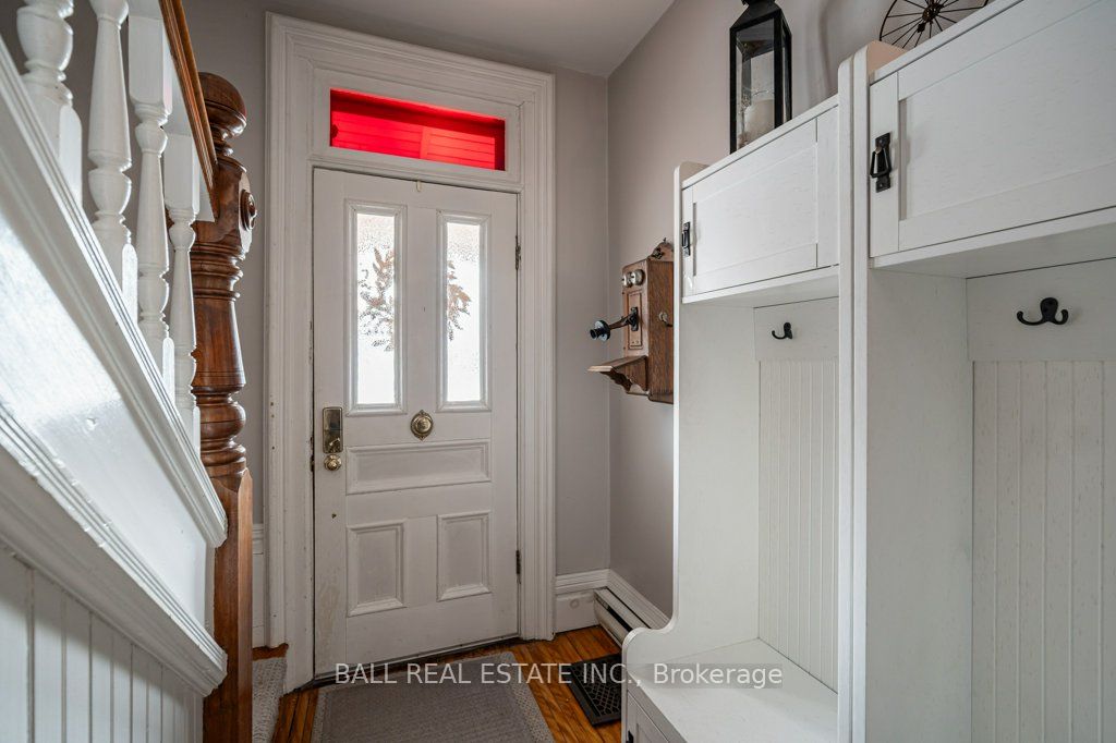 170 Queen Street Property Photo 11