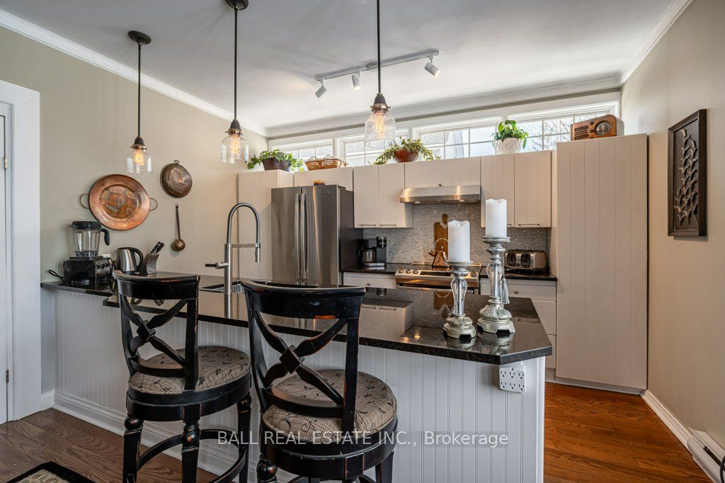 170 Queen Street Property Photo 12
