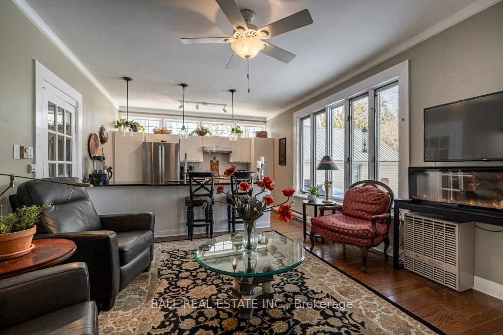 170 Queen Street Property Photo 13