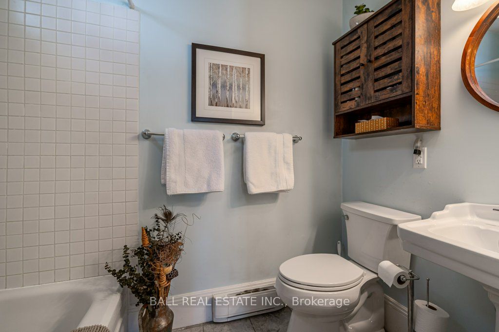 170 Queen Street Property Photo 27