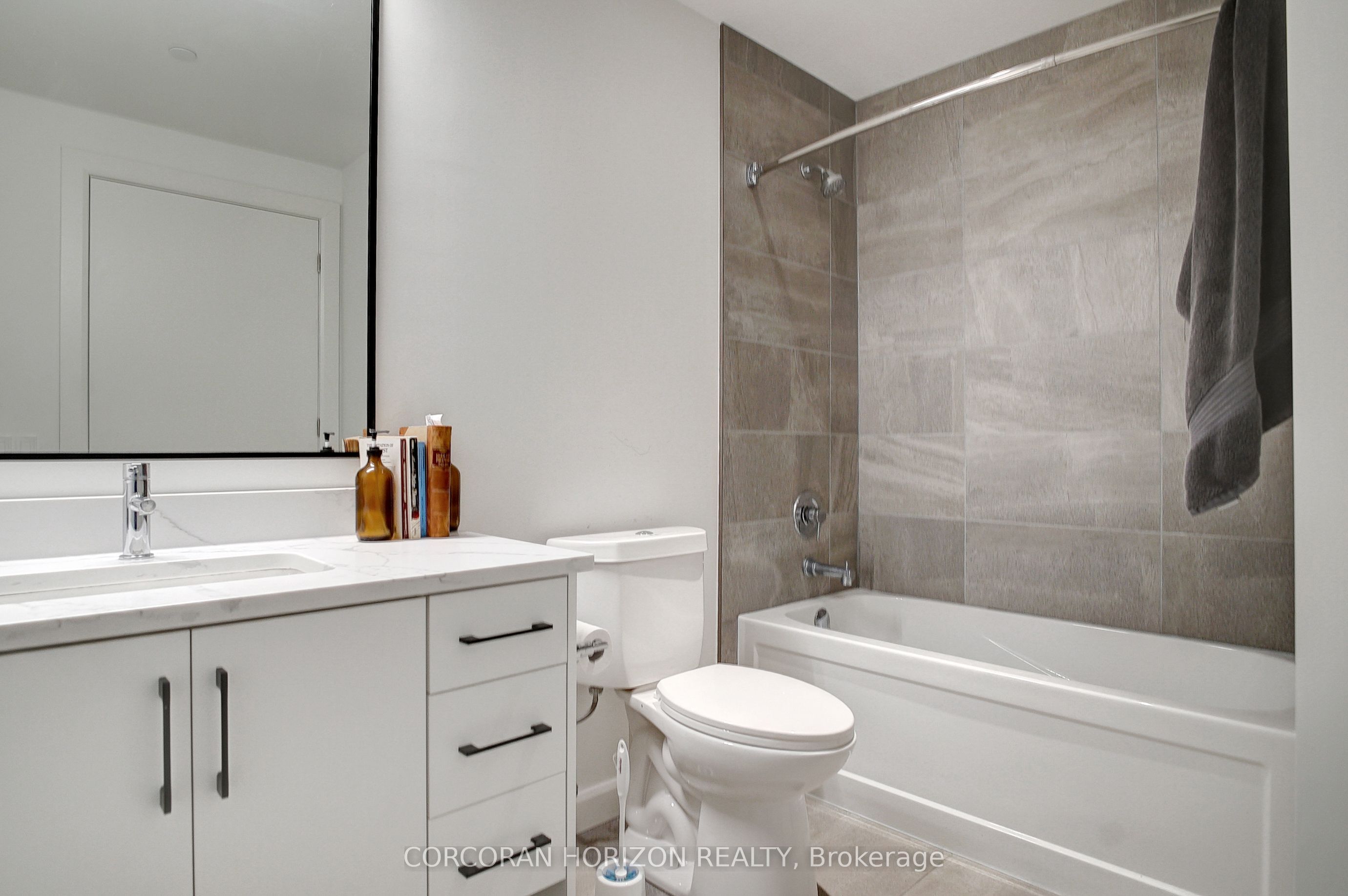 741 King Street W 1710 Property Photo 21