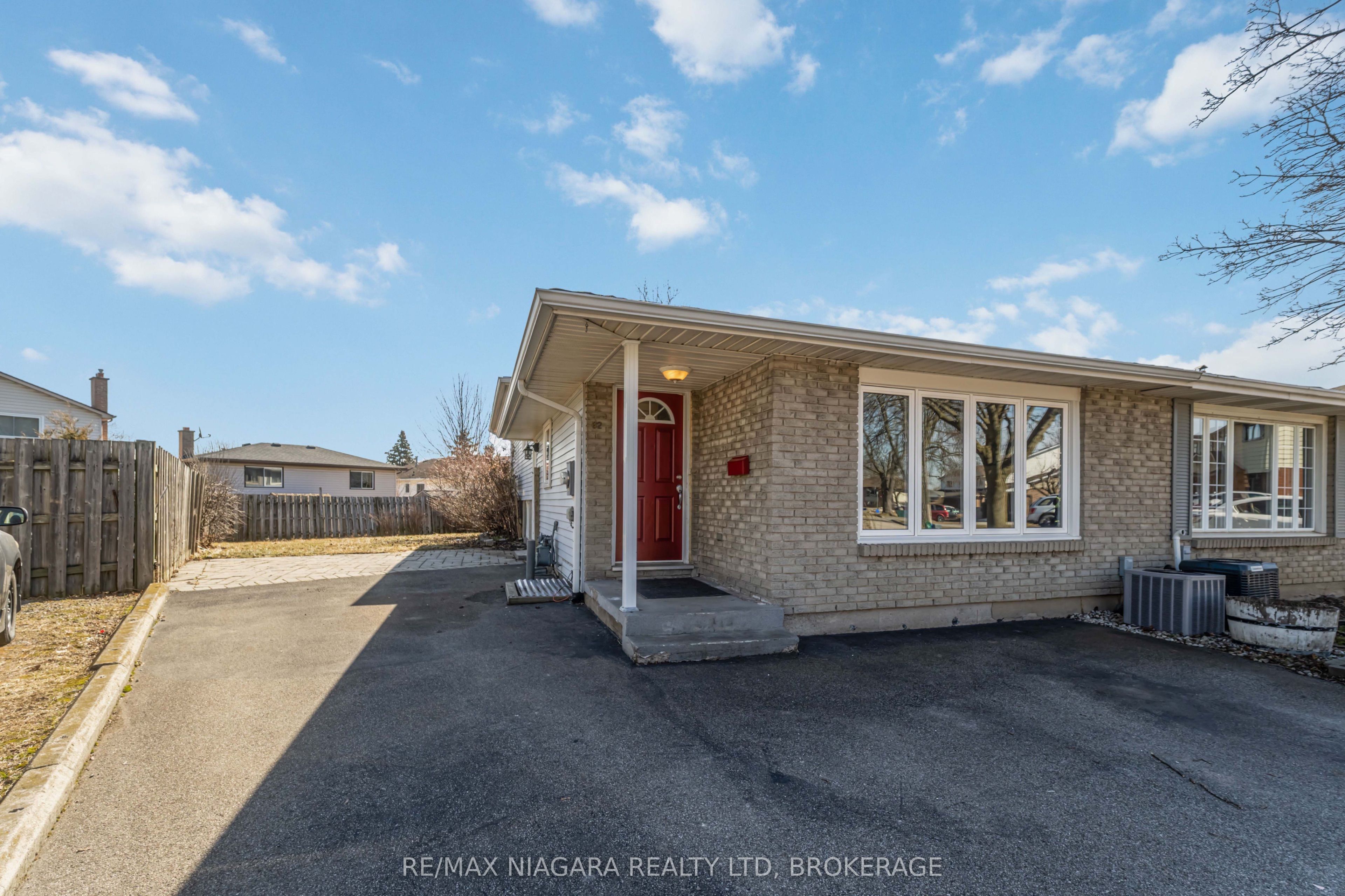 62 Buchanan Cres Property Photo