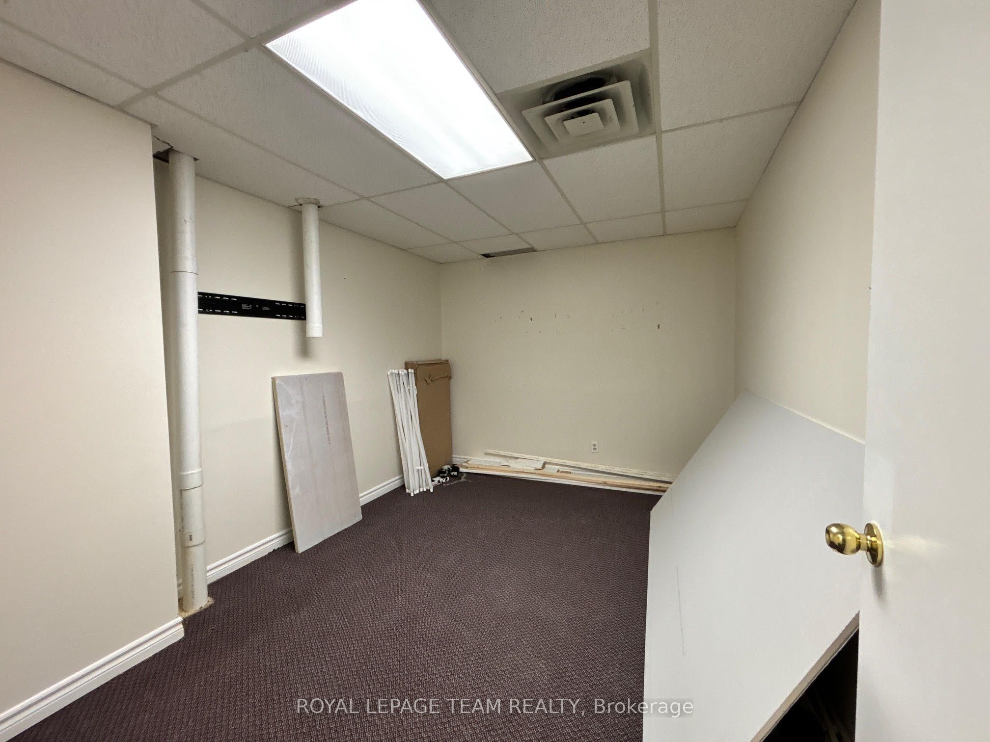 5450 Canotek Road Unit 56 Property Photo 15
