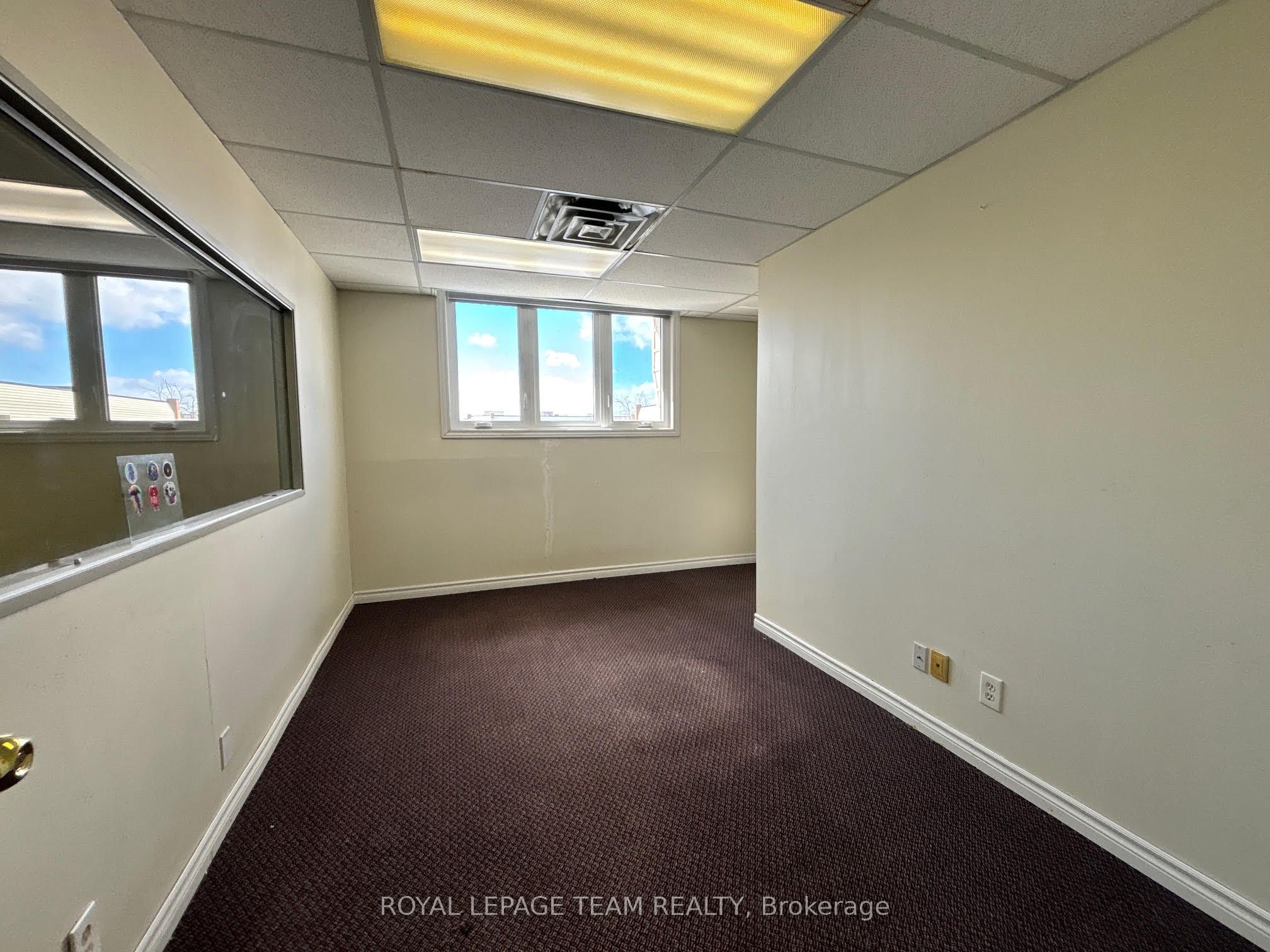 5450 Canotek Road Unit 56 Property Photo 19