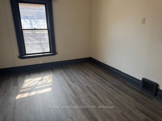 191 Wharncliffe Road S Property Photo 8