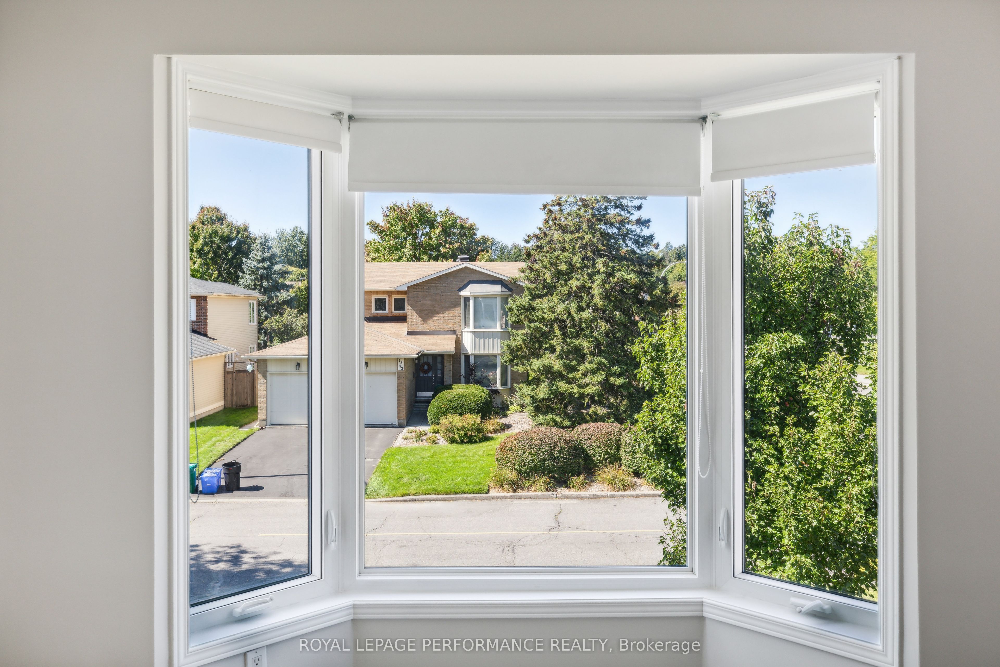 1873 Du Clairvaux Road Property Photo 8