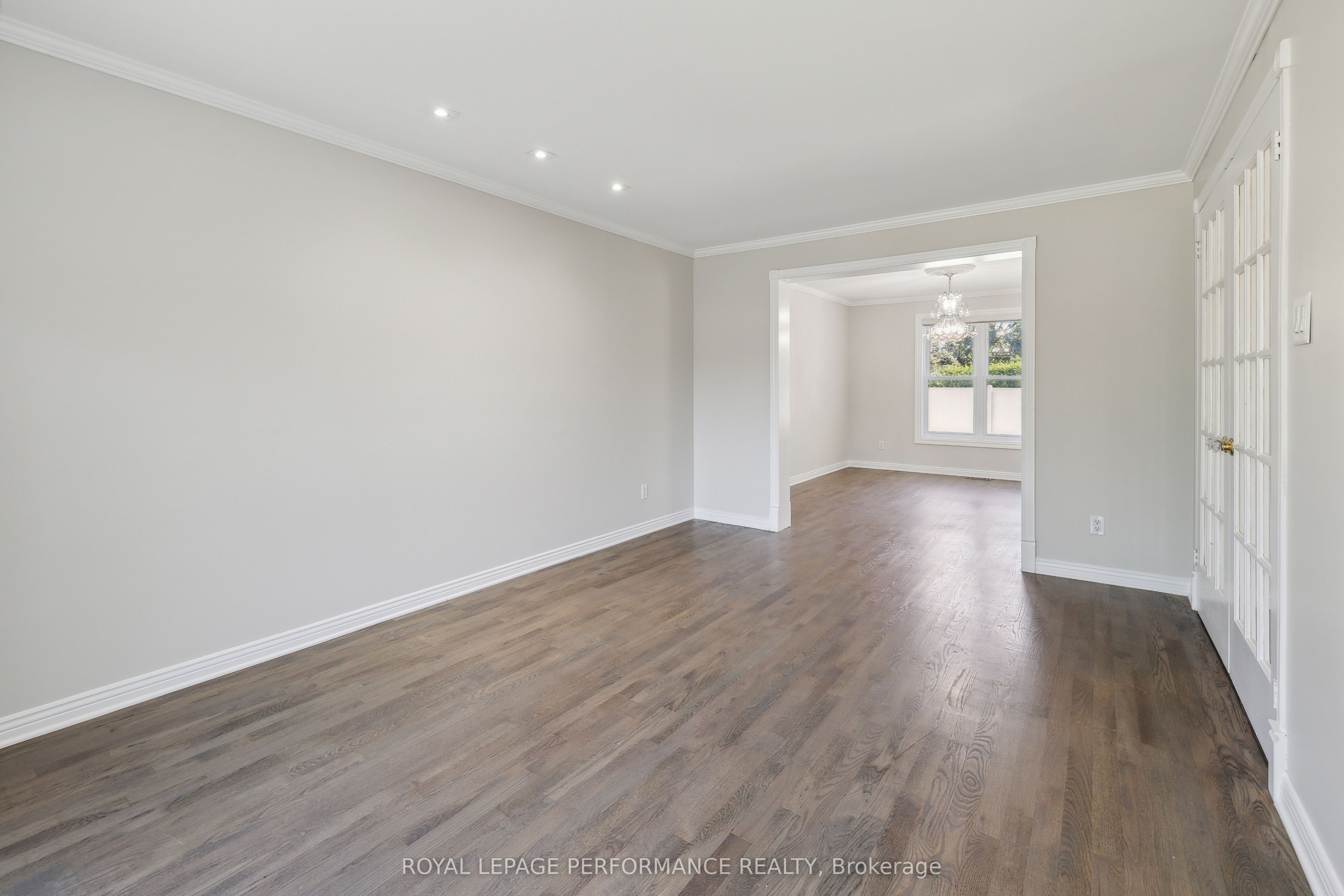 1873 Du Clairvaux Road Property Photo 9