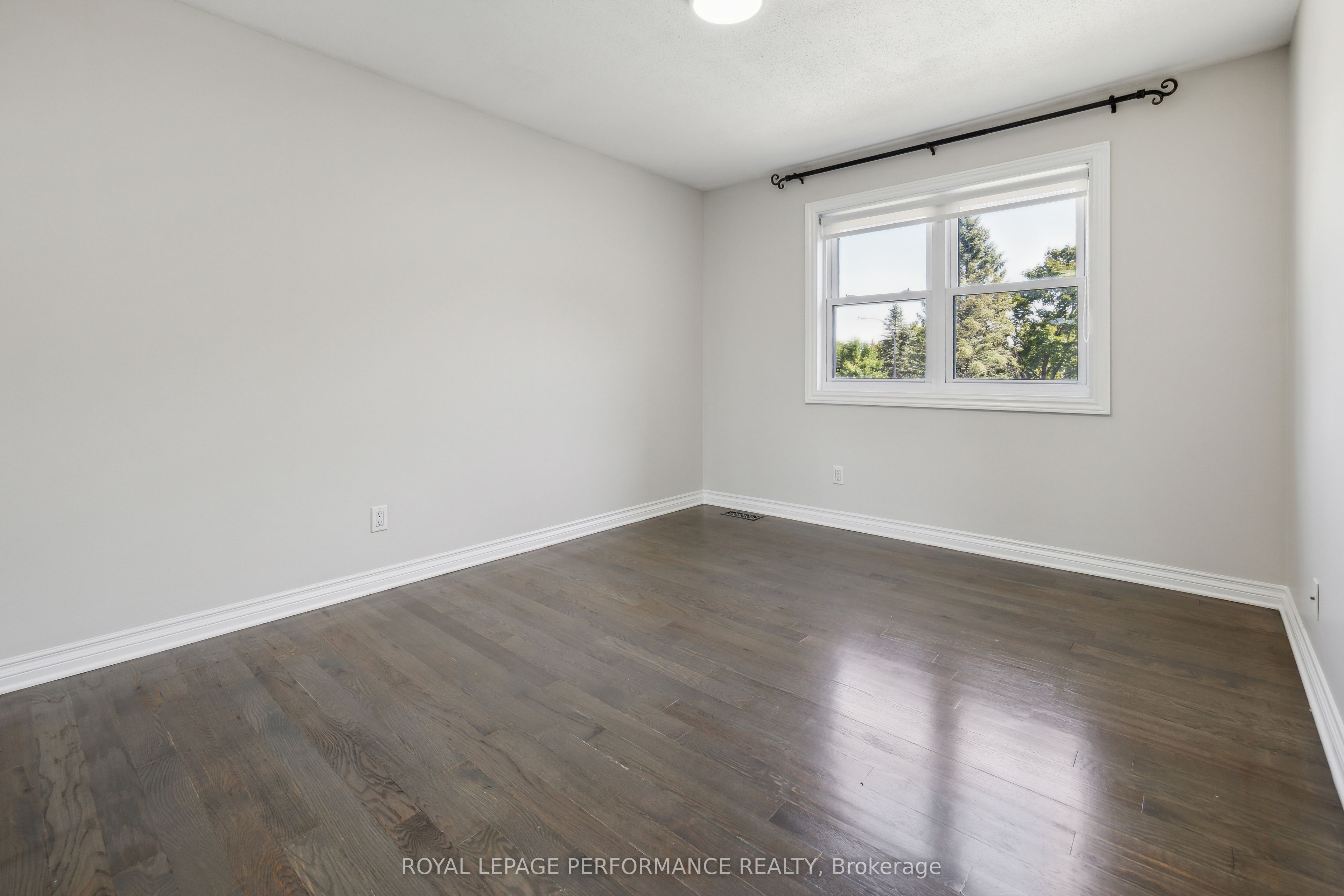 1873 Du Clairvaux Road Property Photo 23