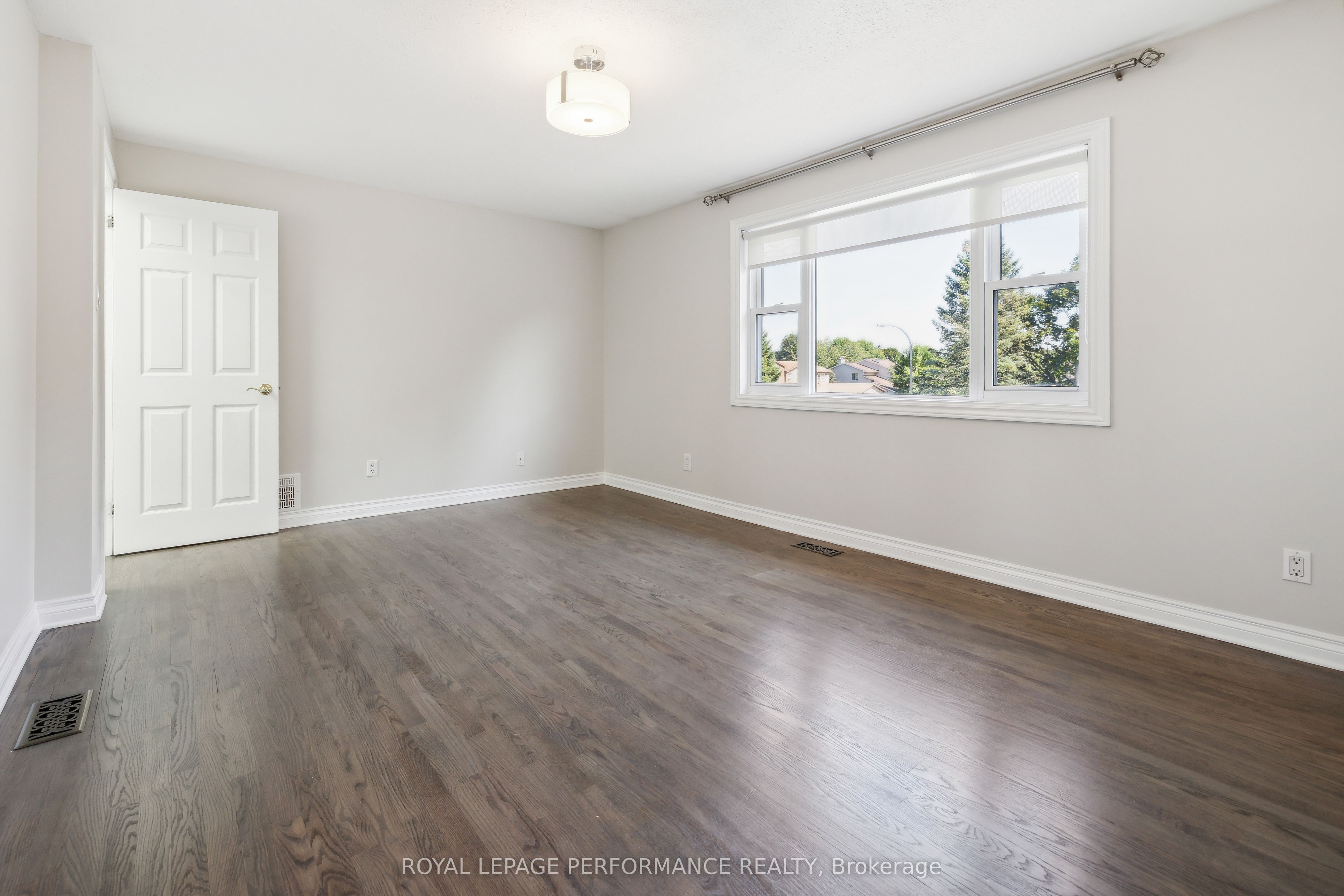 1873 Du Clairvaux Road Property Photo 28
