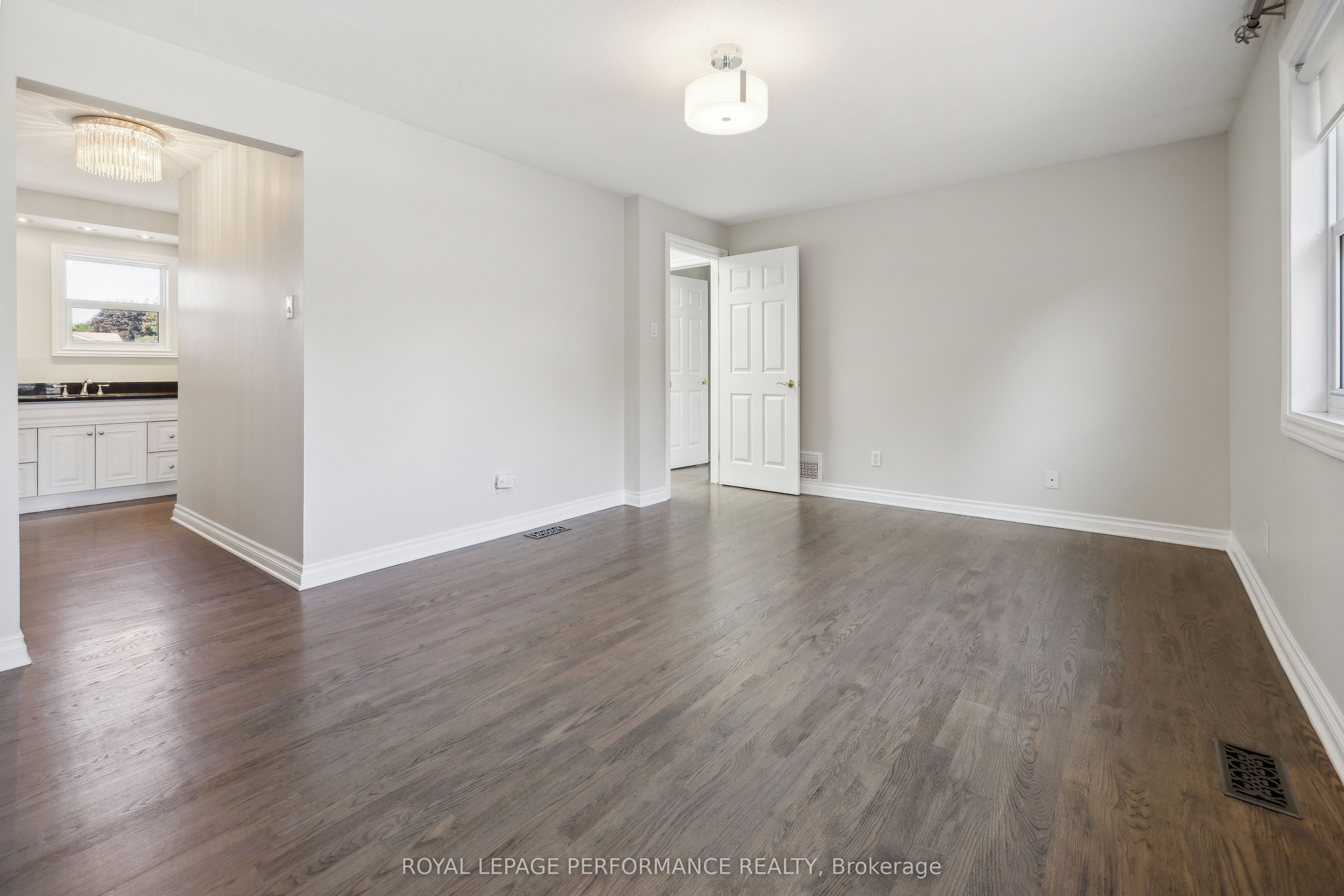 1873 Du Clairvaux Road Property Photo 29