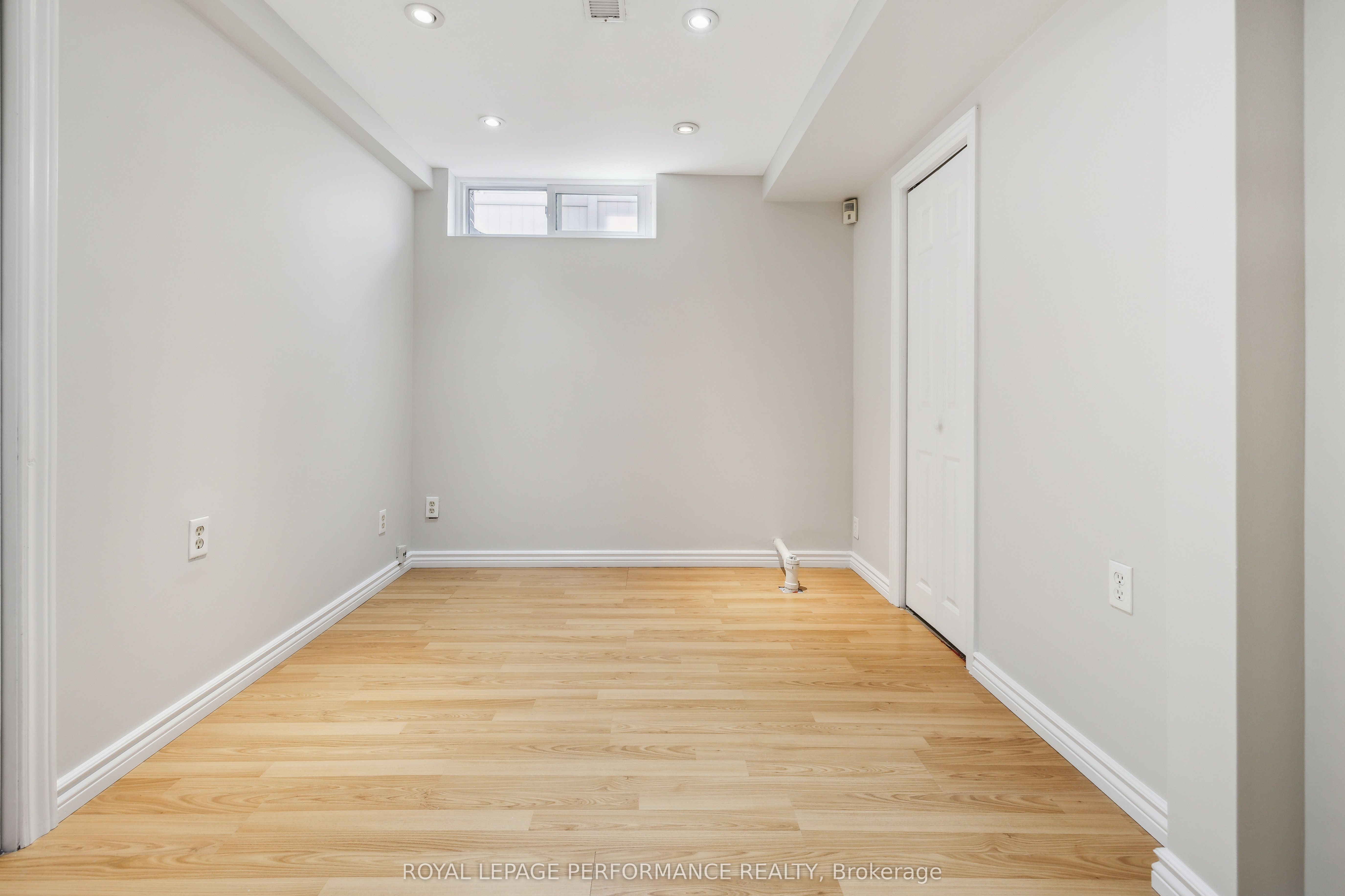 1873 Du Clairvaux Road Property Photo 37