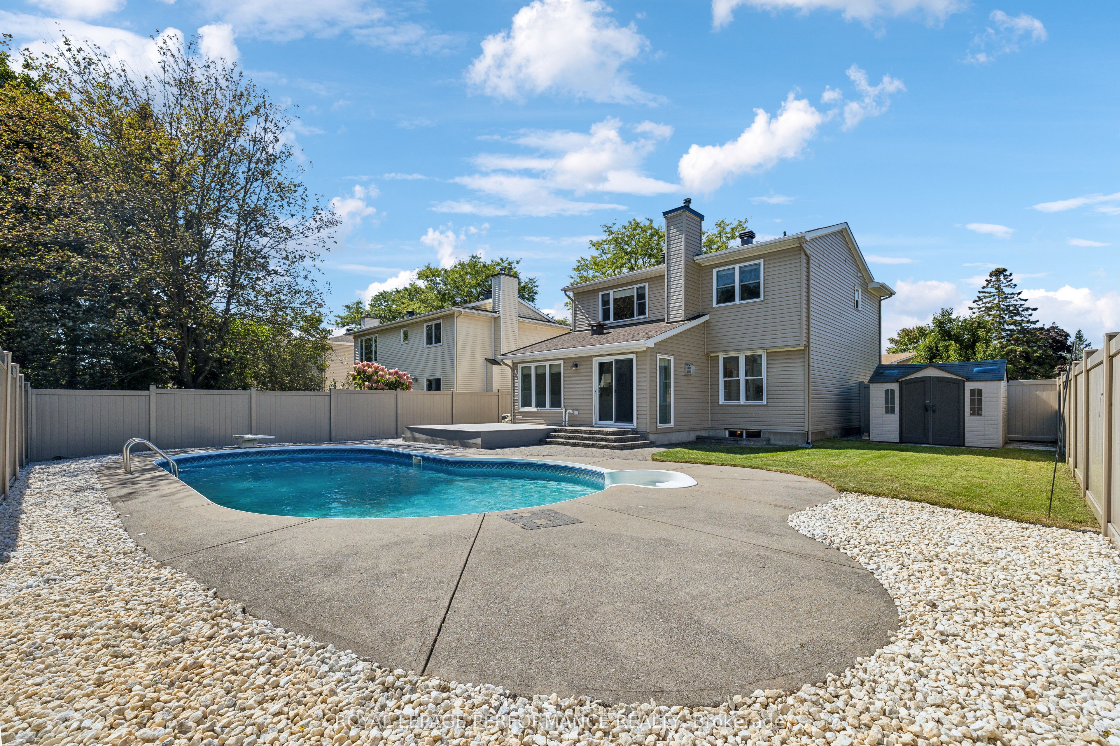 1873 Du Clairvaux Road Property Photo 38