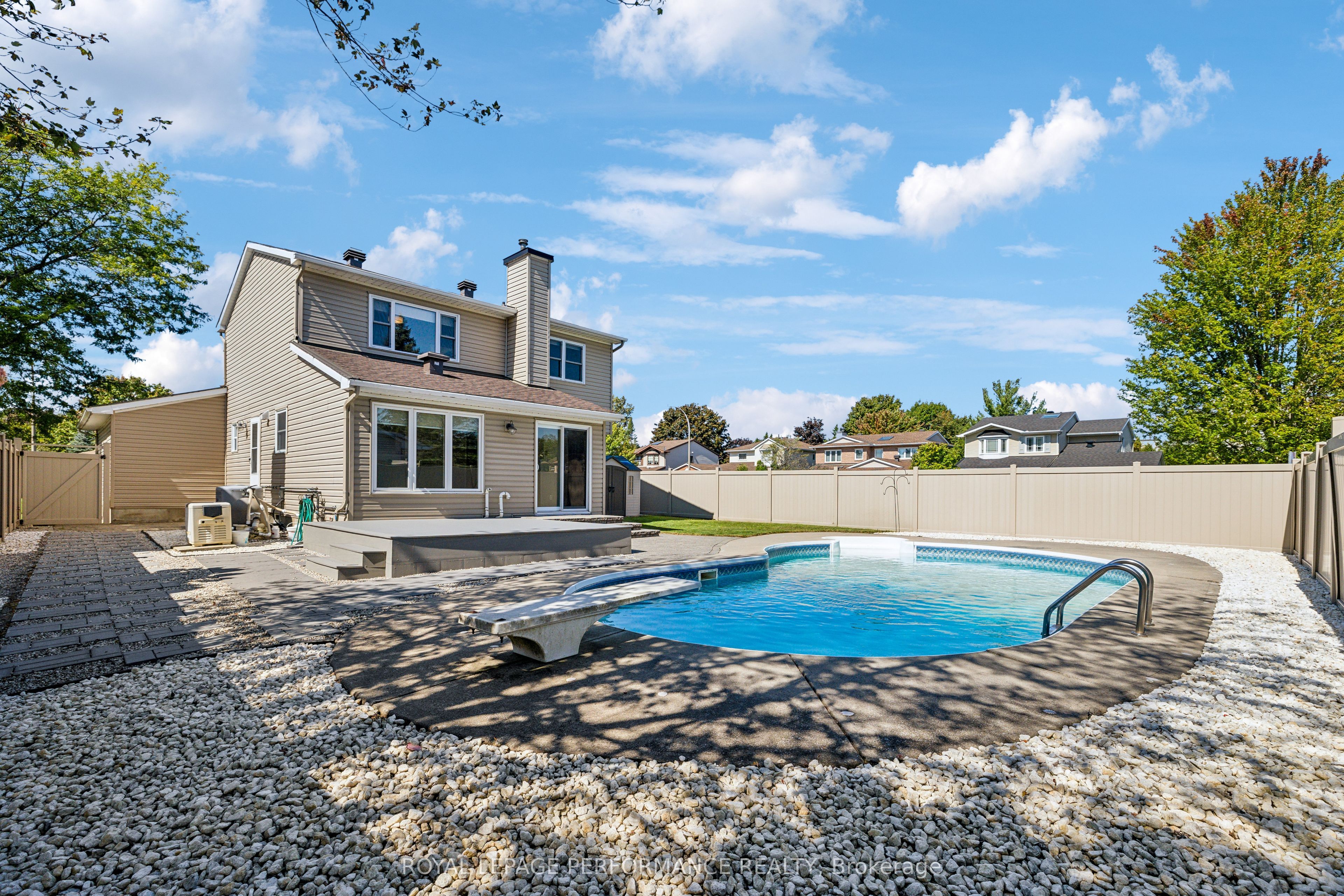 1873 Du Clairvaux Road Property Photo 41
