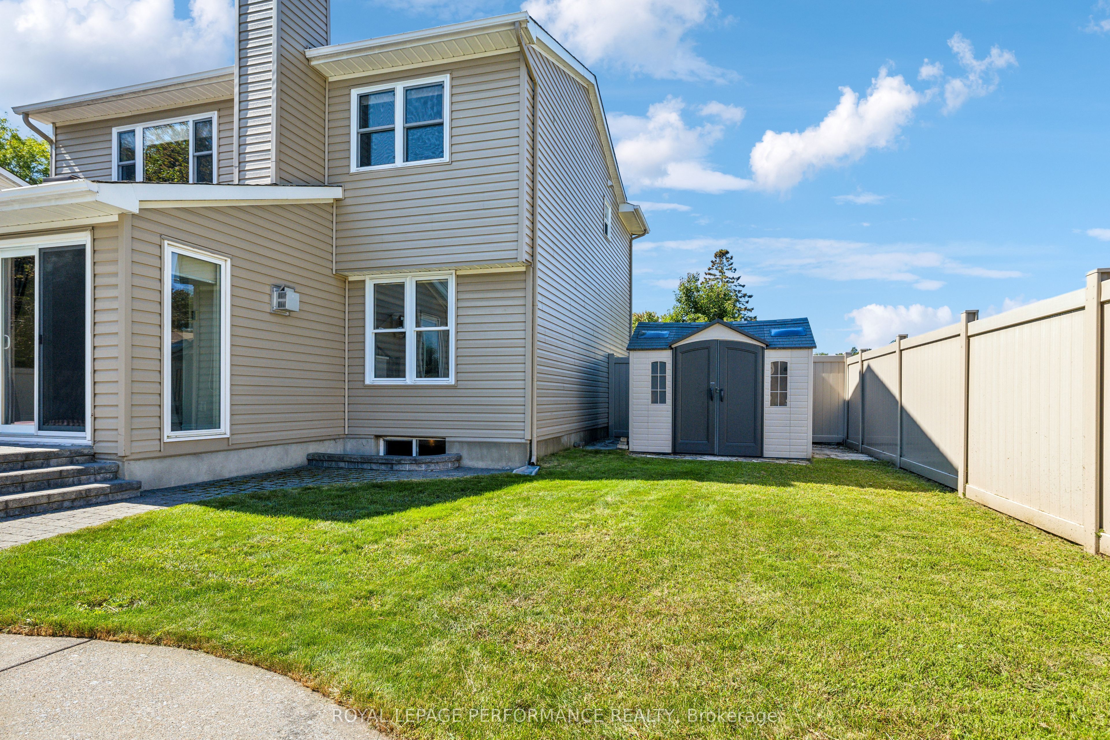 1873 Du Clairvaux Road Property Photo 43