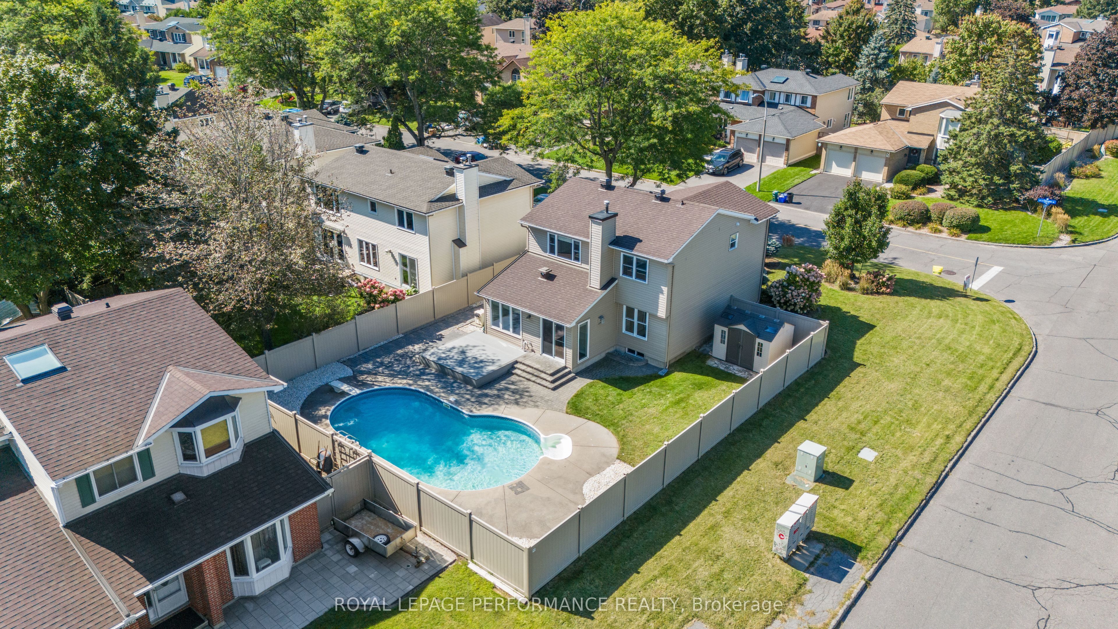 1873 Du Clairvaux Road Property Photo 49