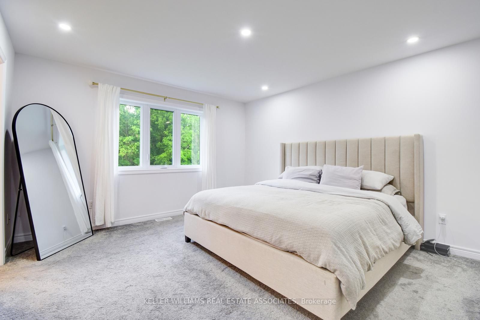 150 Eccles Avenue Property Photo 22