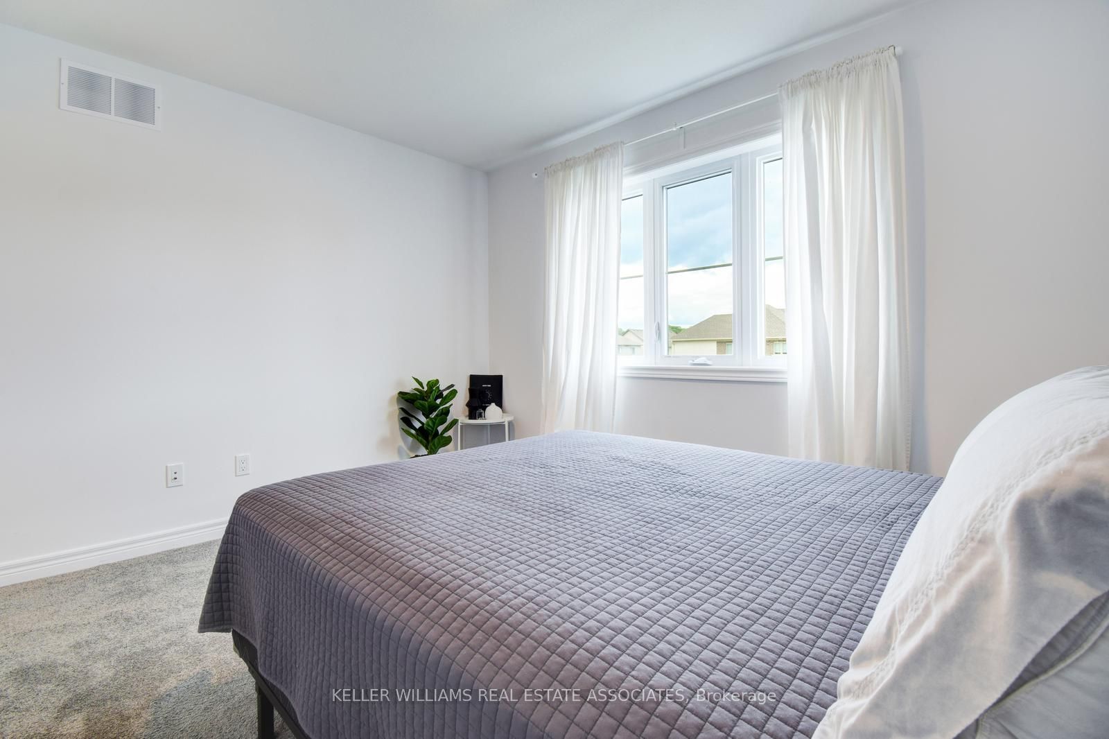 150 Eccles Avenue Property Photo 32