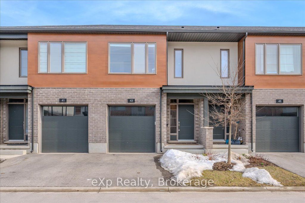 43 Steele Crescent Property Photo