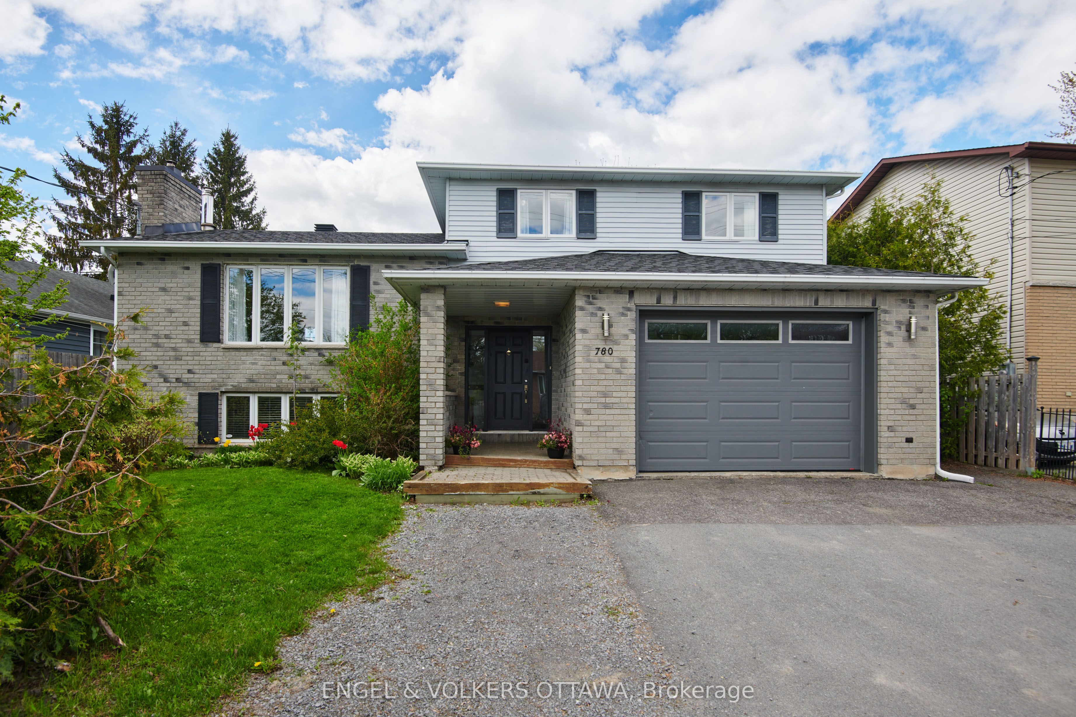 780 Caron Street Property Photo