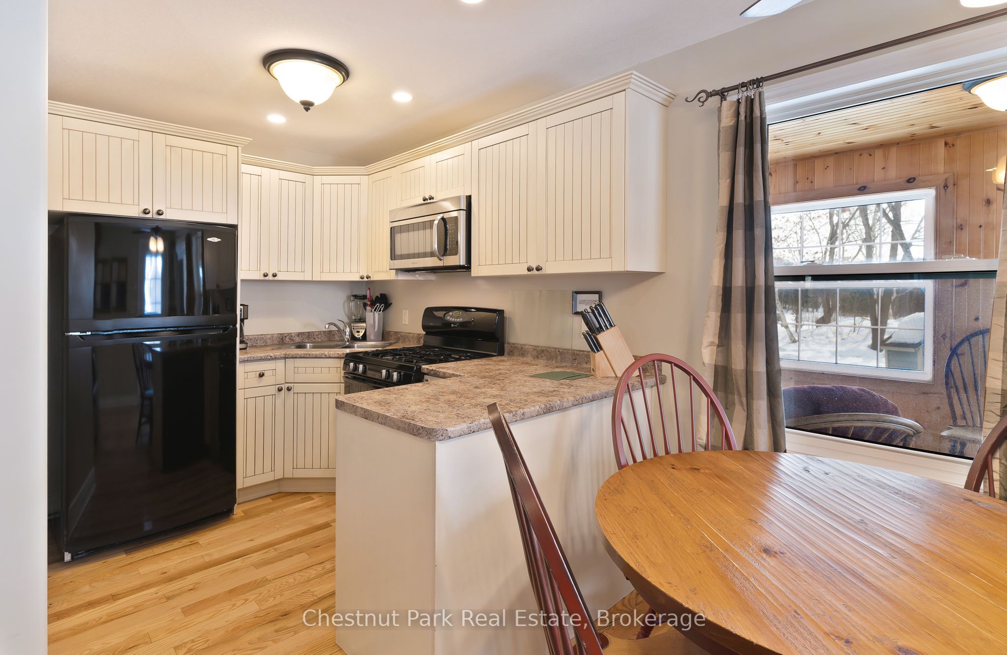 1052 Rat Bay 105-8 Road Property Photo 9
