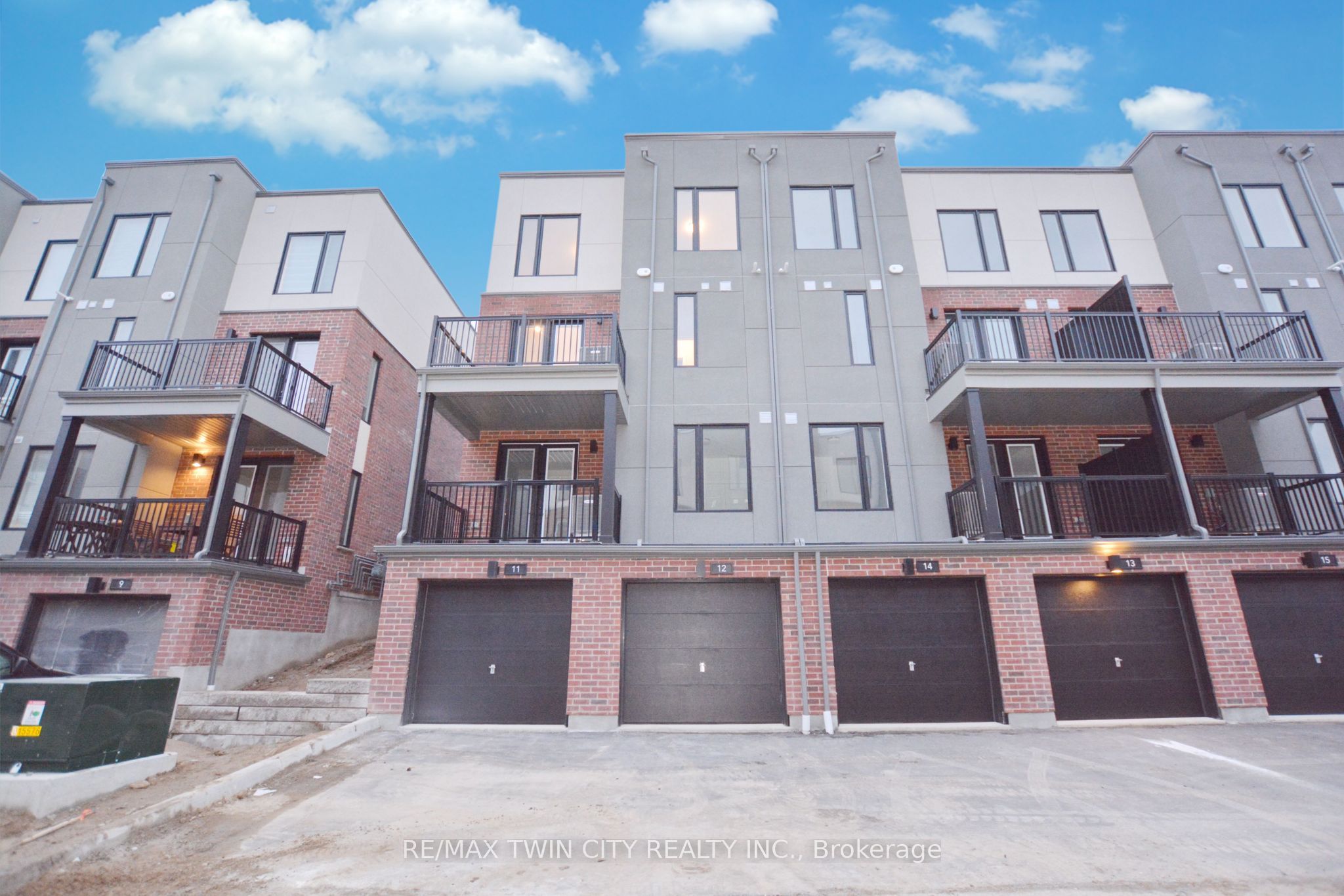 #12 - 99 Roger Street Property Photo