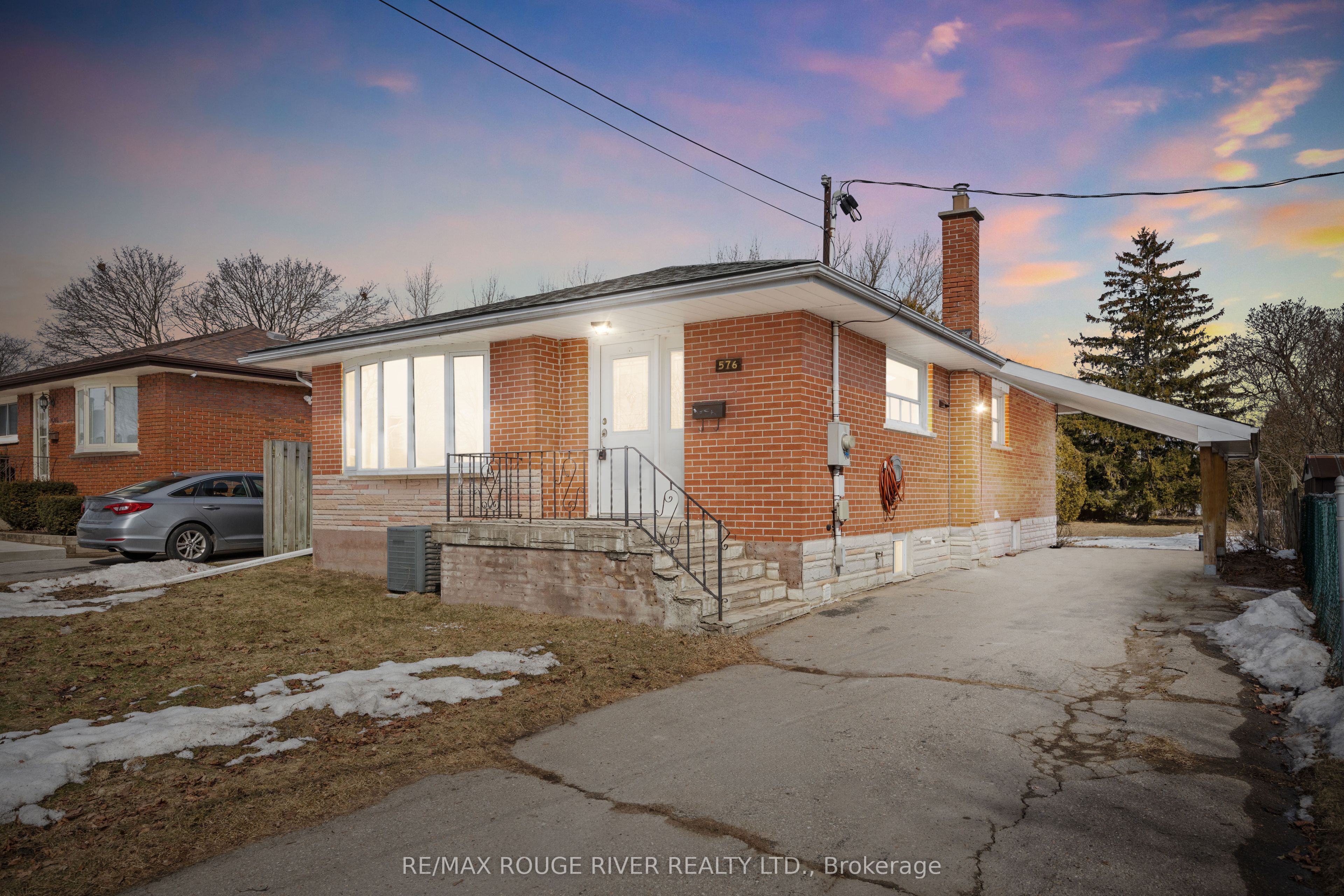 576 Sinclair Street Property Photo