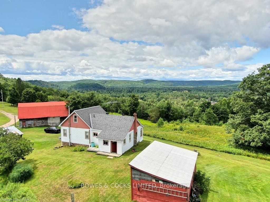 114 Moore Ln Property Photo