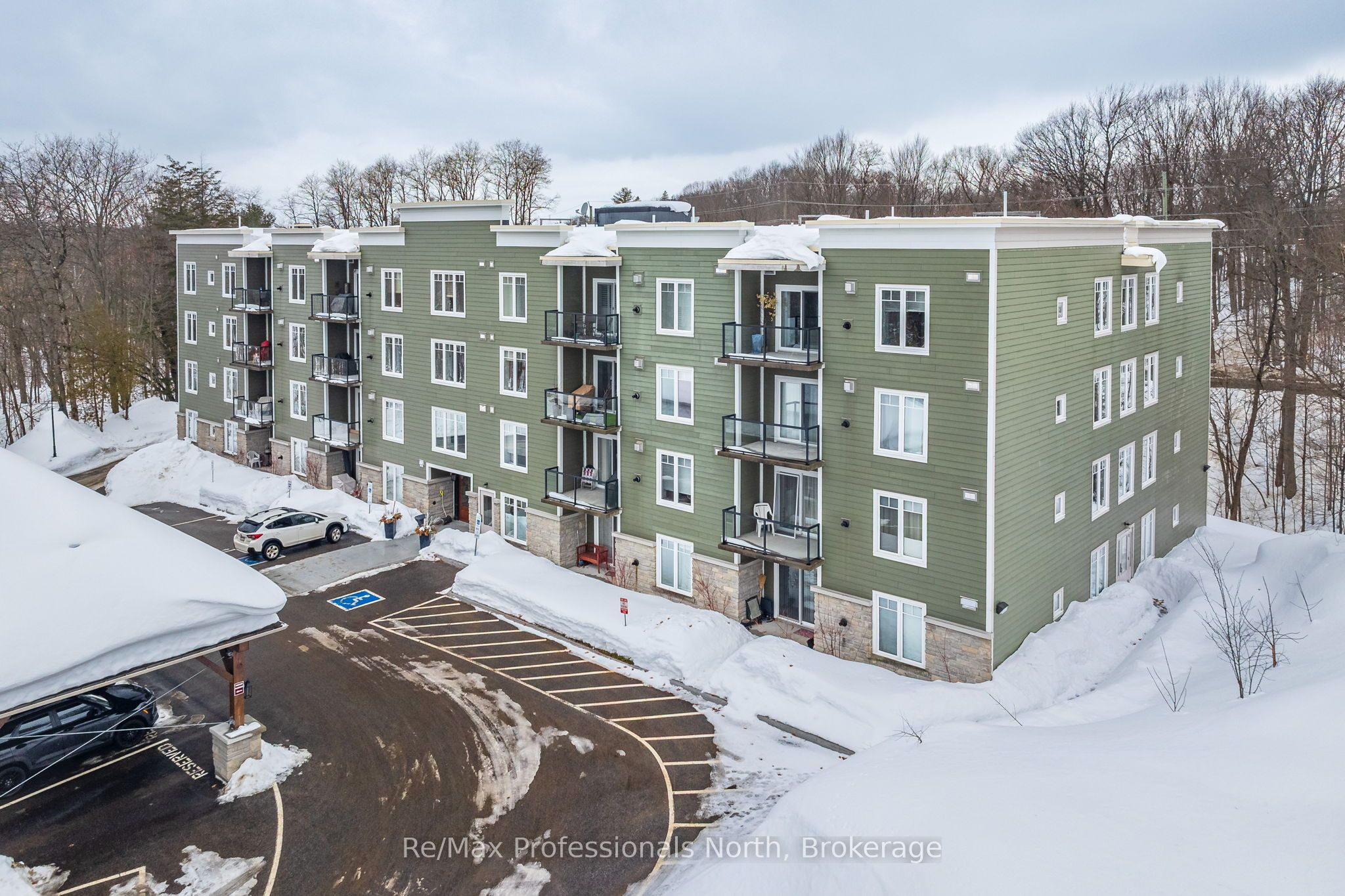 #402 - 391 James Street Property Photo