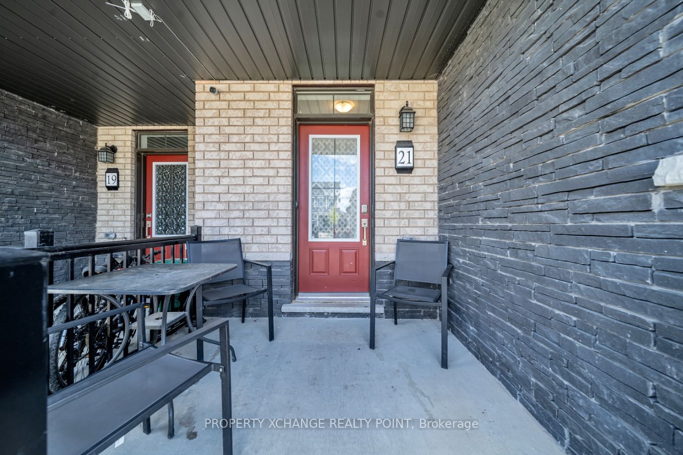 21 Amos Avenue Property Photo 2