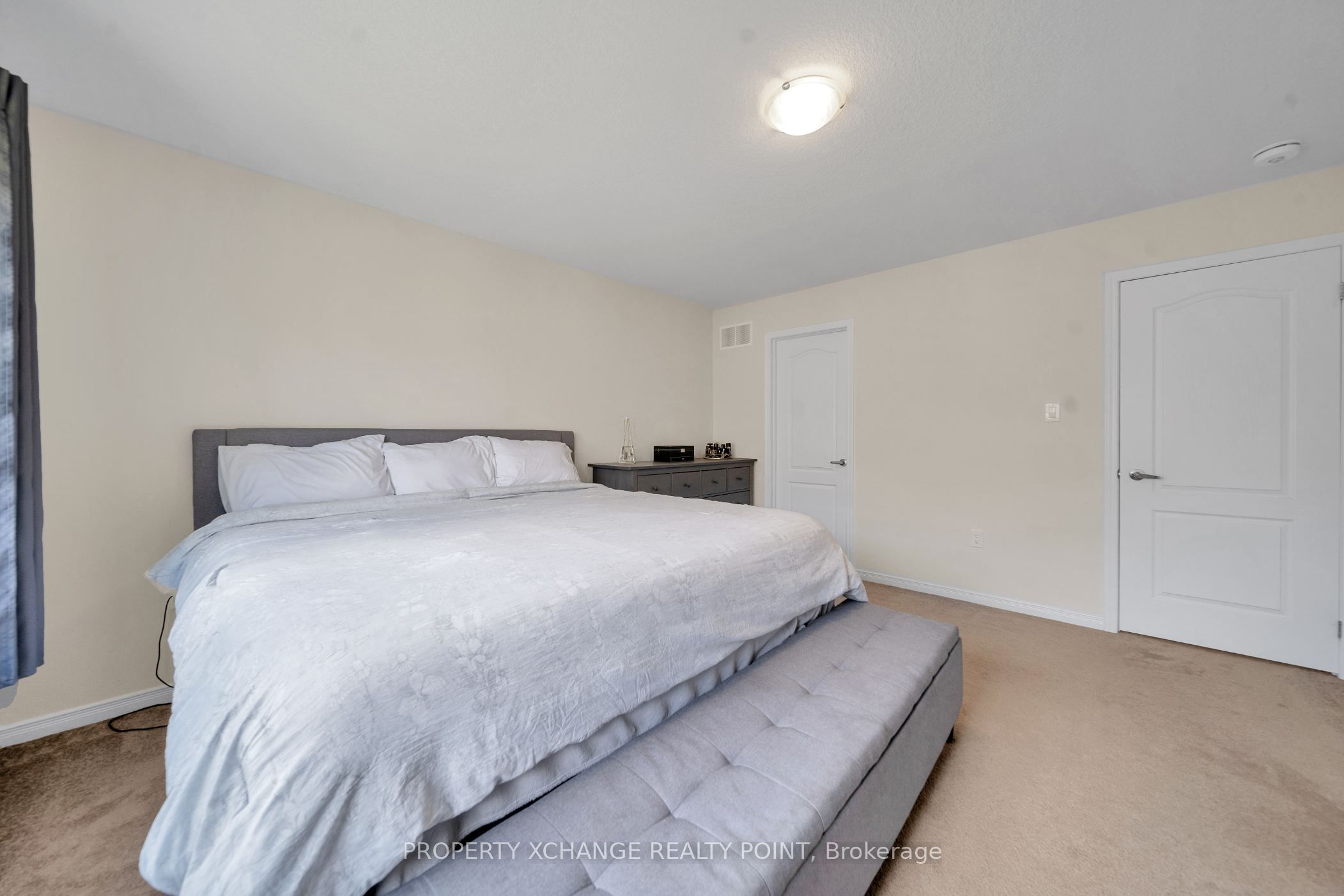 21 Amos Avenue Property Photo 29