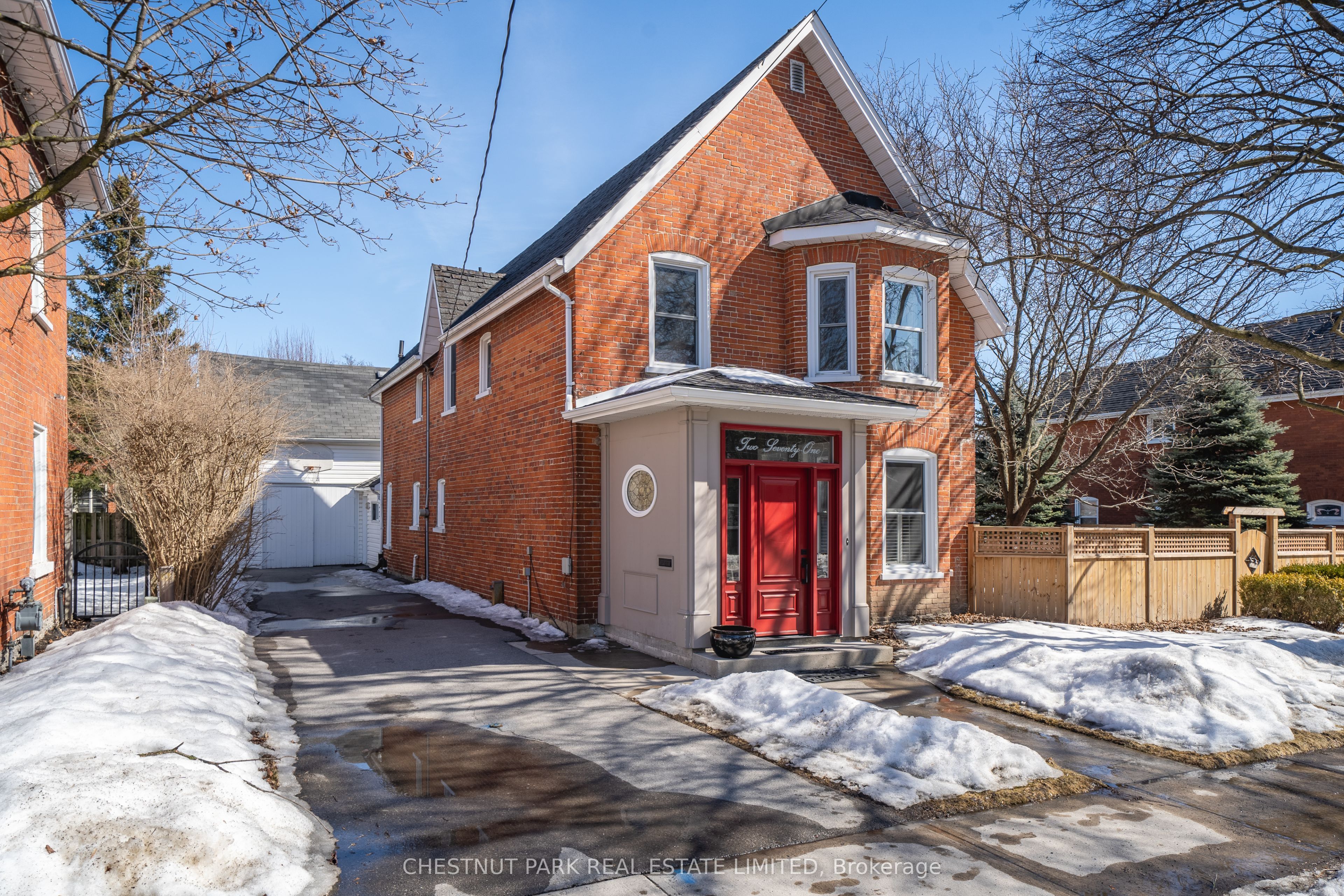 271 Ann Street Property Photo