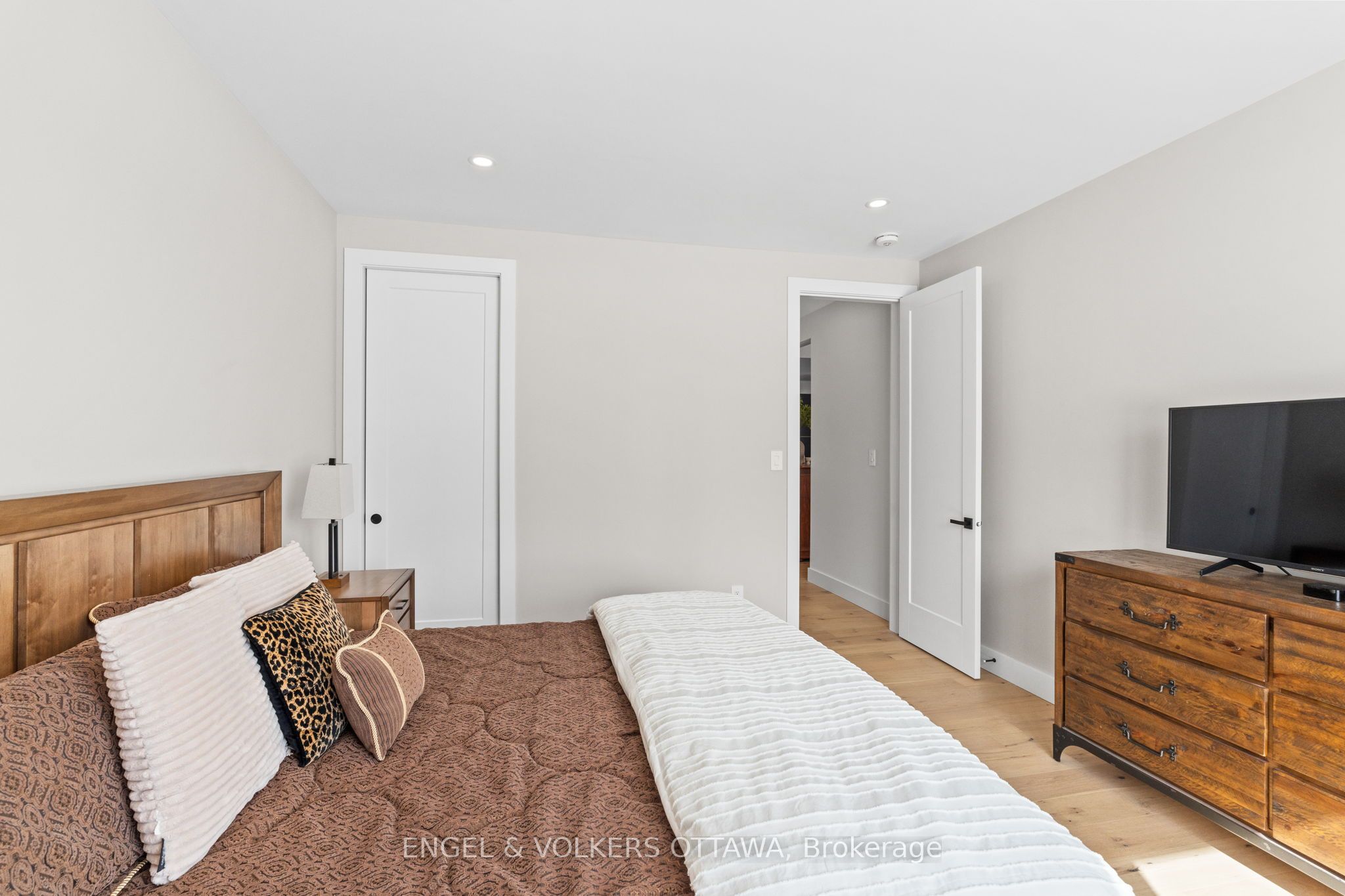 425 Ginger Crescent Property Photo 30