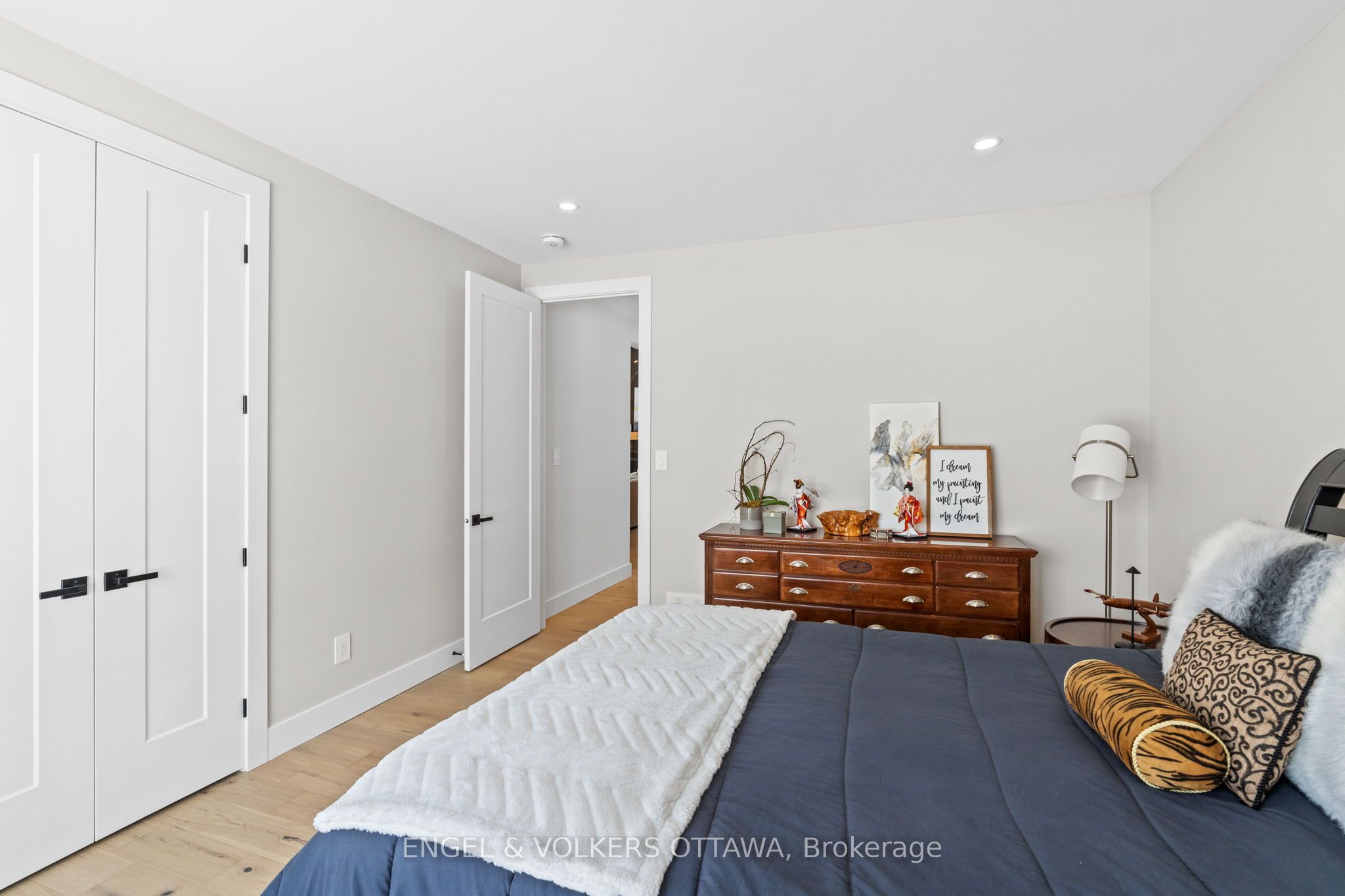 425 Ginger Crescent Property Photo 33