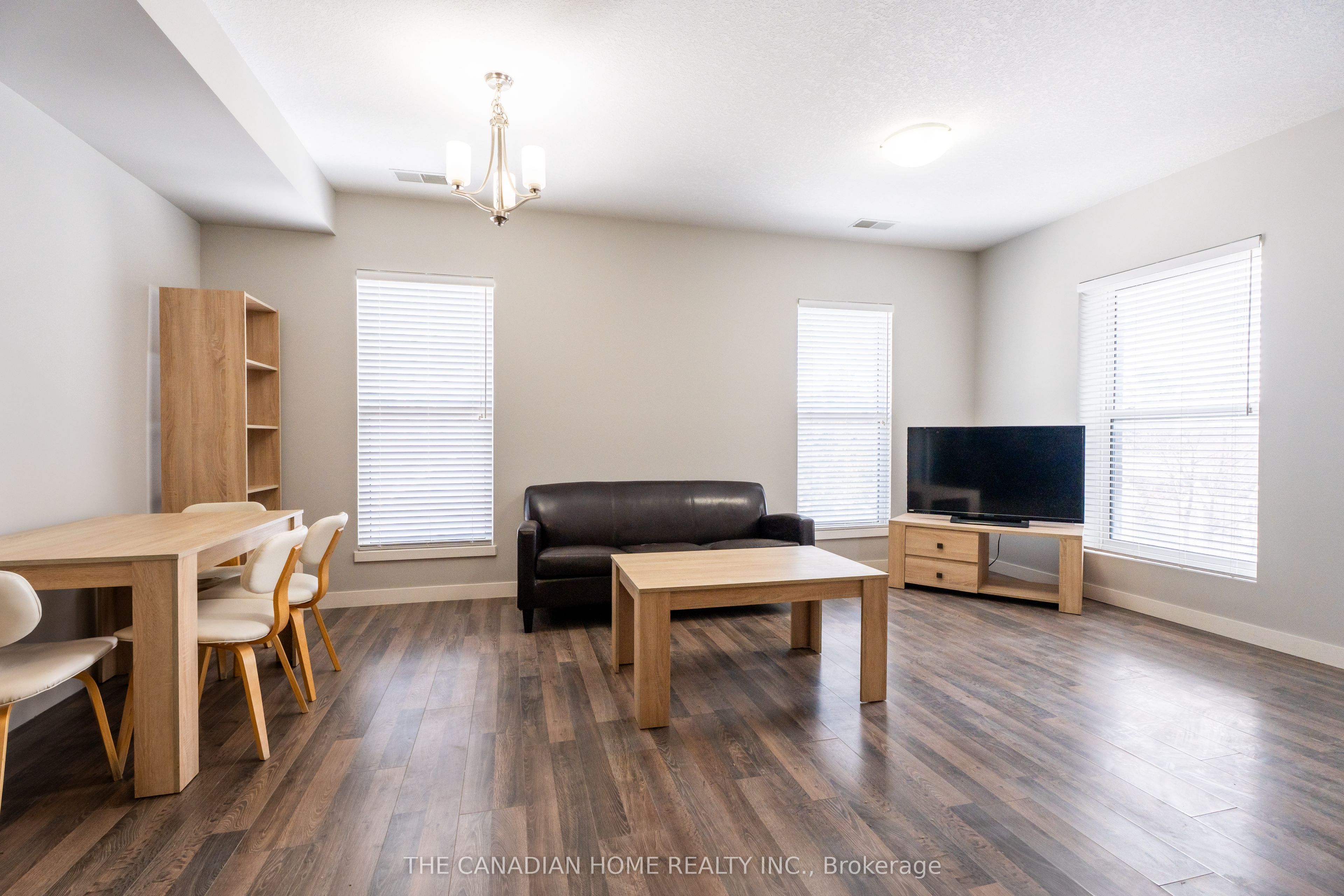62 Balsam St Property Photo