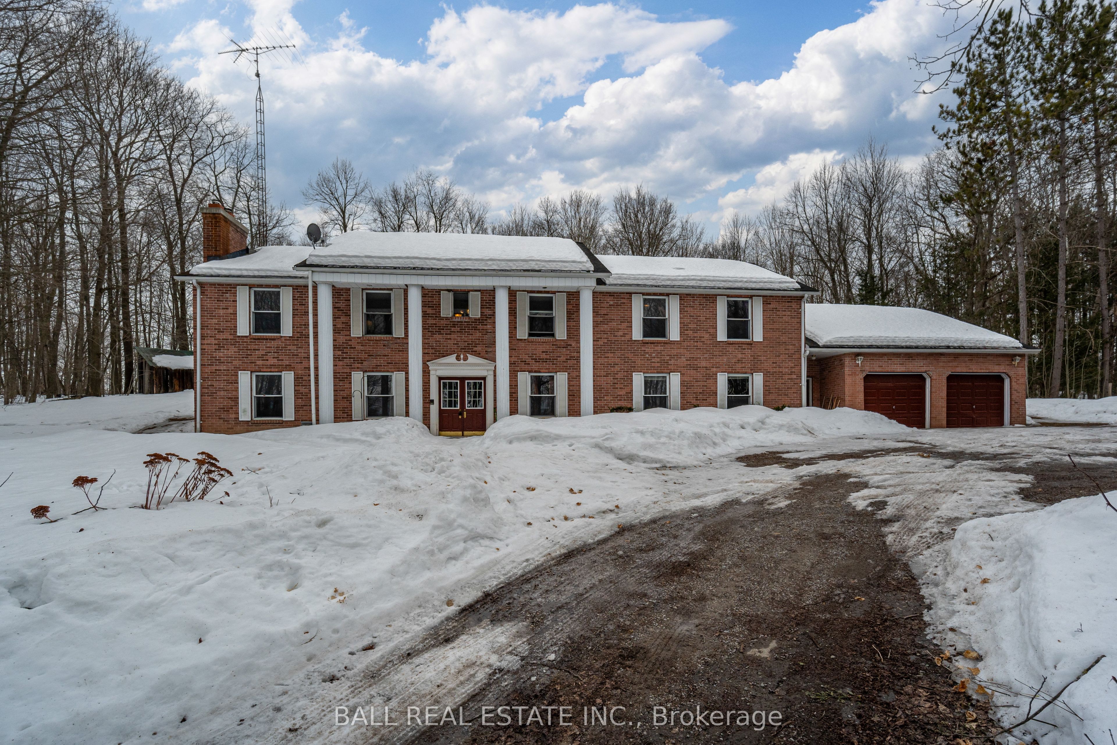 537 Highway 7a Property Photo