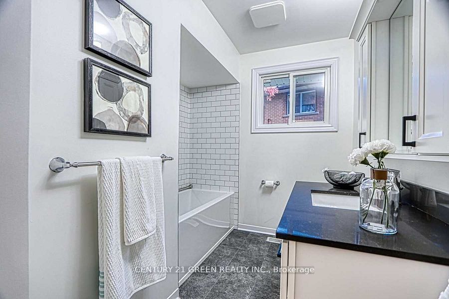 164 Gardiner Drive Property Photo 22