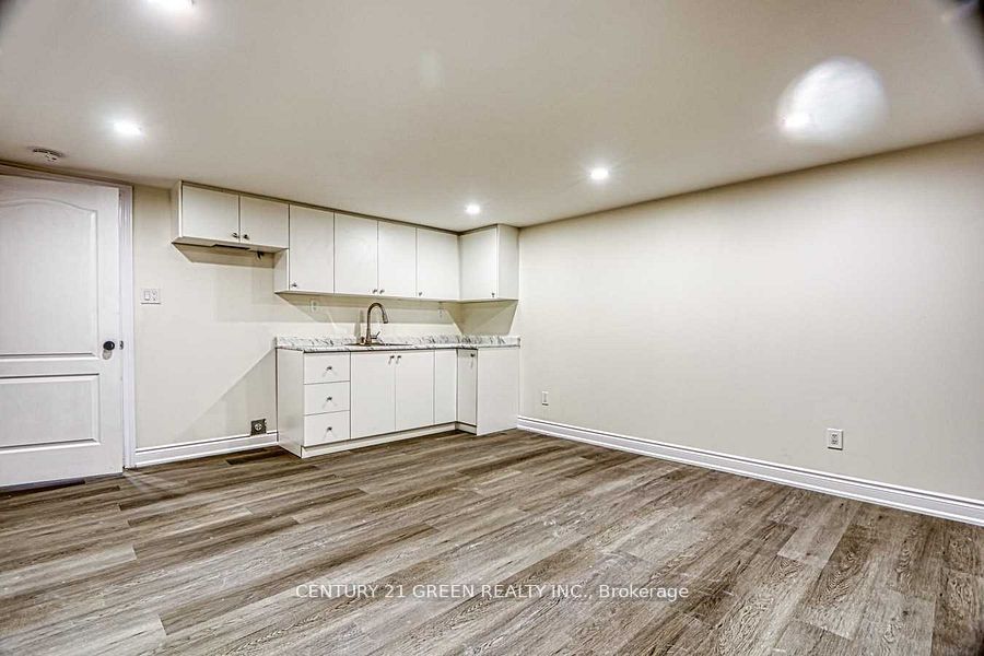 164 Gardiner Drive Property Photo 27